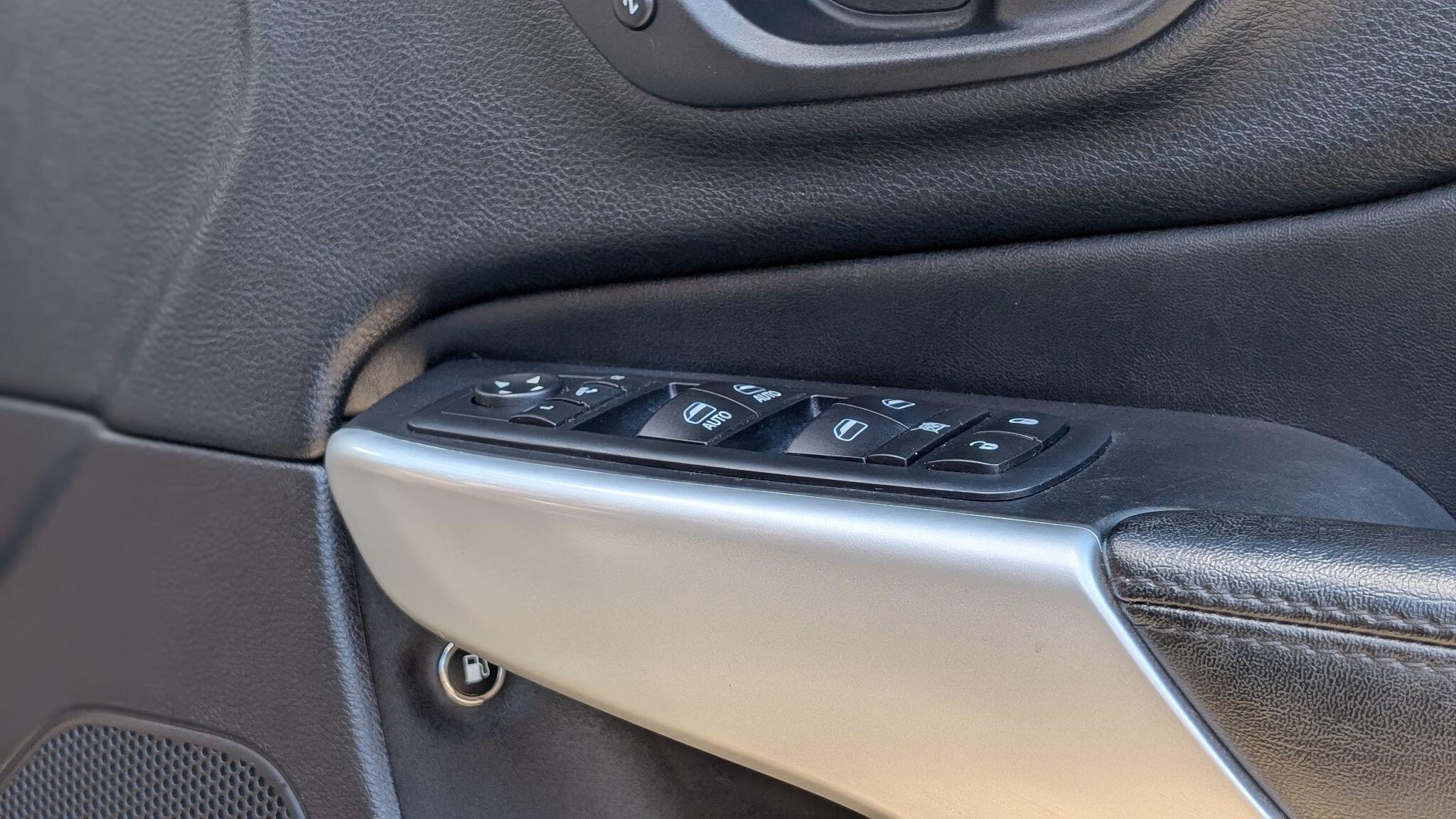 Jeep Cherokee 2.2 MultiJetII Overland Auto 4WD Euro 6 (s/s) 5dr 5dr Automatic 2026