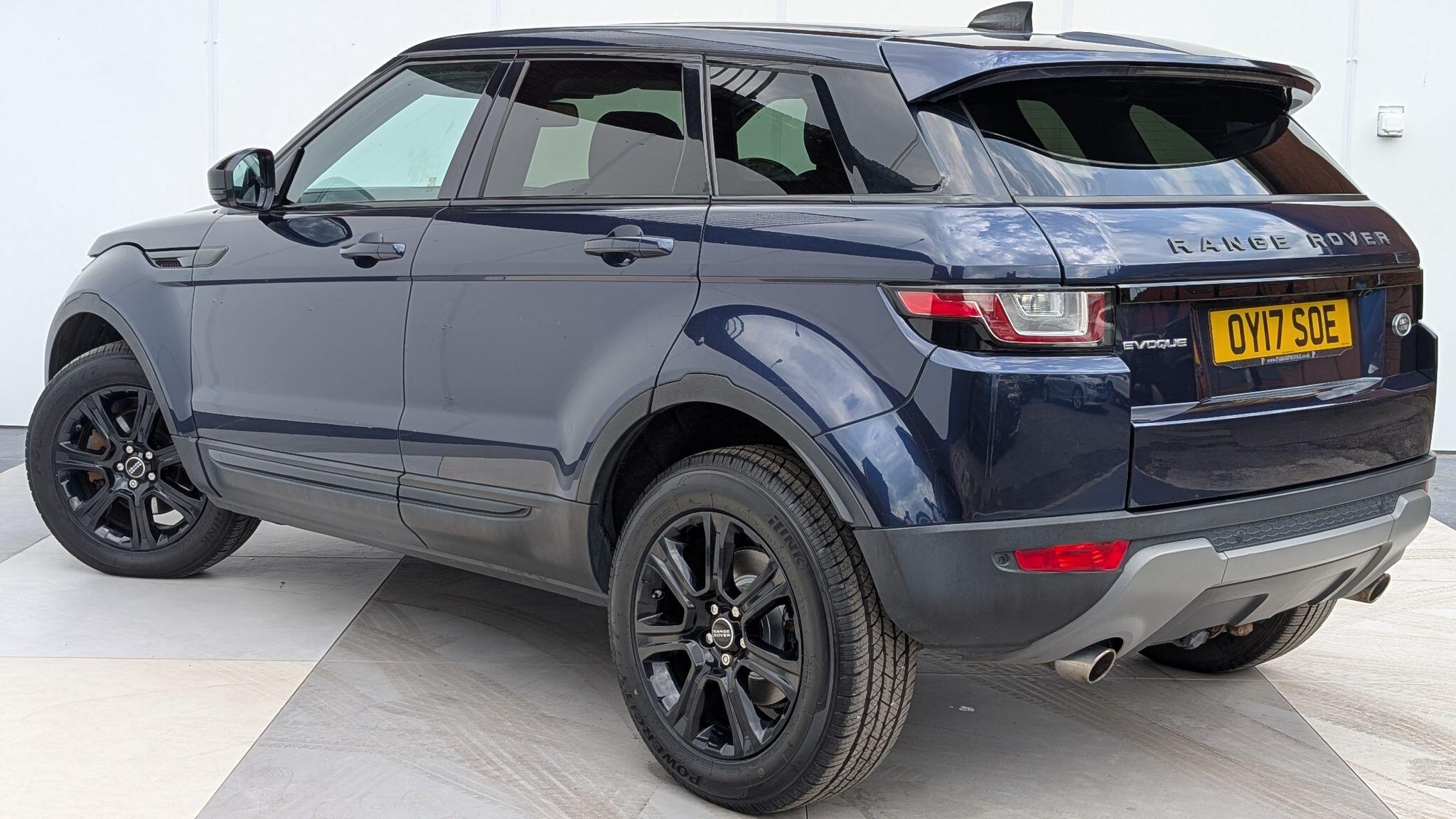 2017 Land Rover Range Rover Evoque 2.0 TD4 SE Tech Auto 4WD Euro 6 (s/s) 5dr, exterior view 4