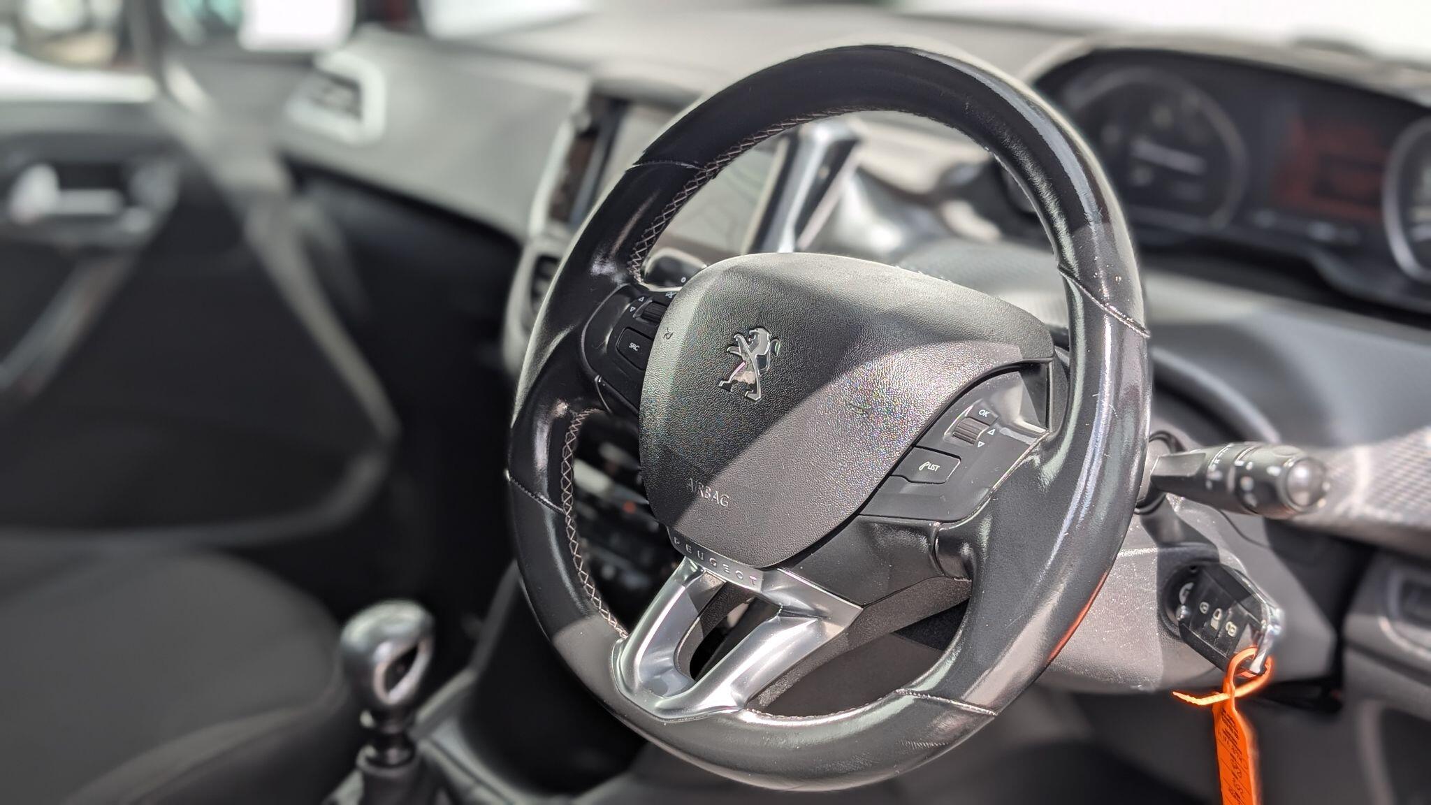 Peugeot 208 1.2 PureTech Tech Edition Euro 6 (s/s) 5dr 5dr Manual 2026