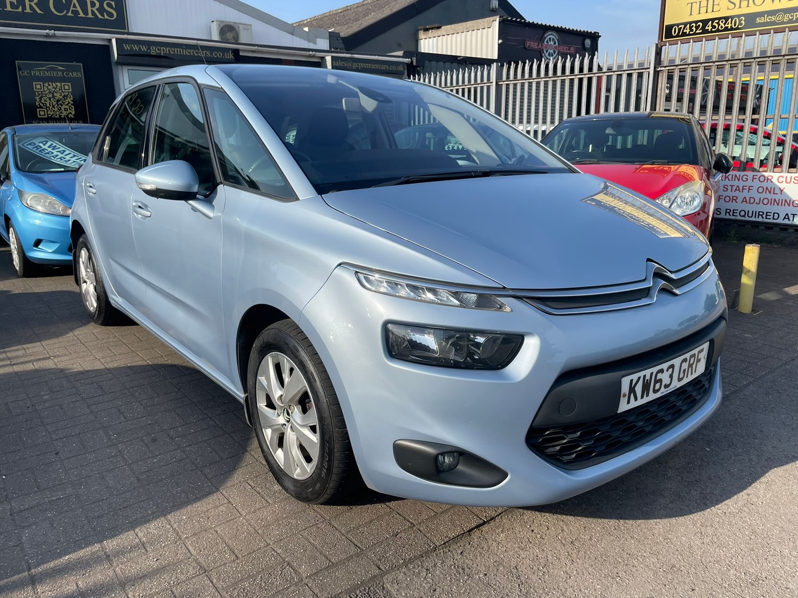 2014 Citroen C4 Picasso 1.6 HDi VTR+ MPV 5dr Diesel Manual Euro 5 (90 ps), exterior view 3