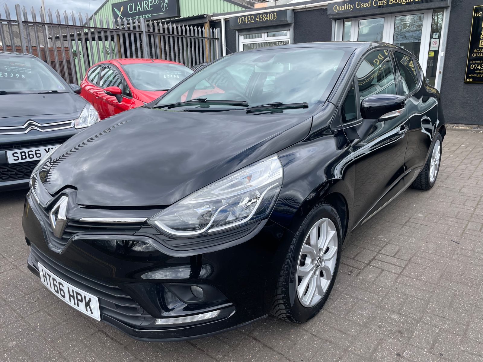 2017 Renault Clio 1.2 16V Dynamique Nav Hatchback 5dr Petrol Manual Euro 6 (75 ps), exterior view 2