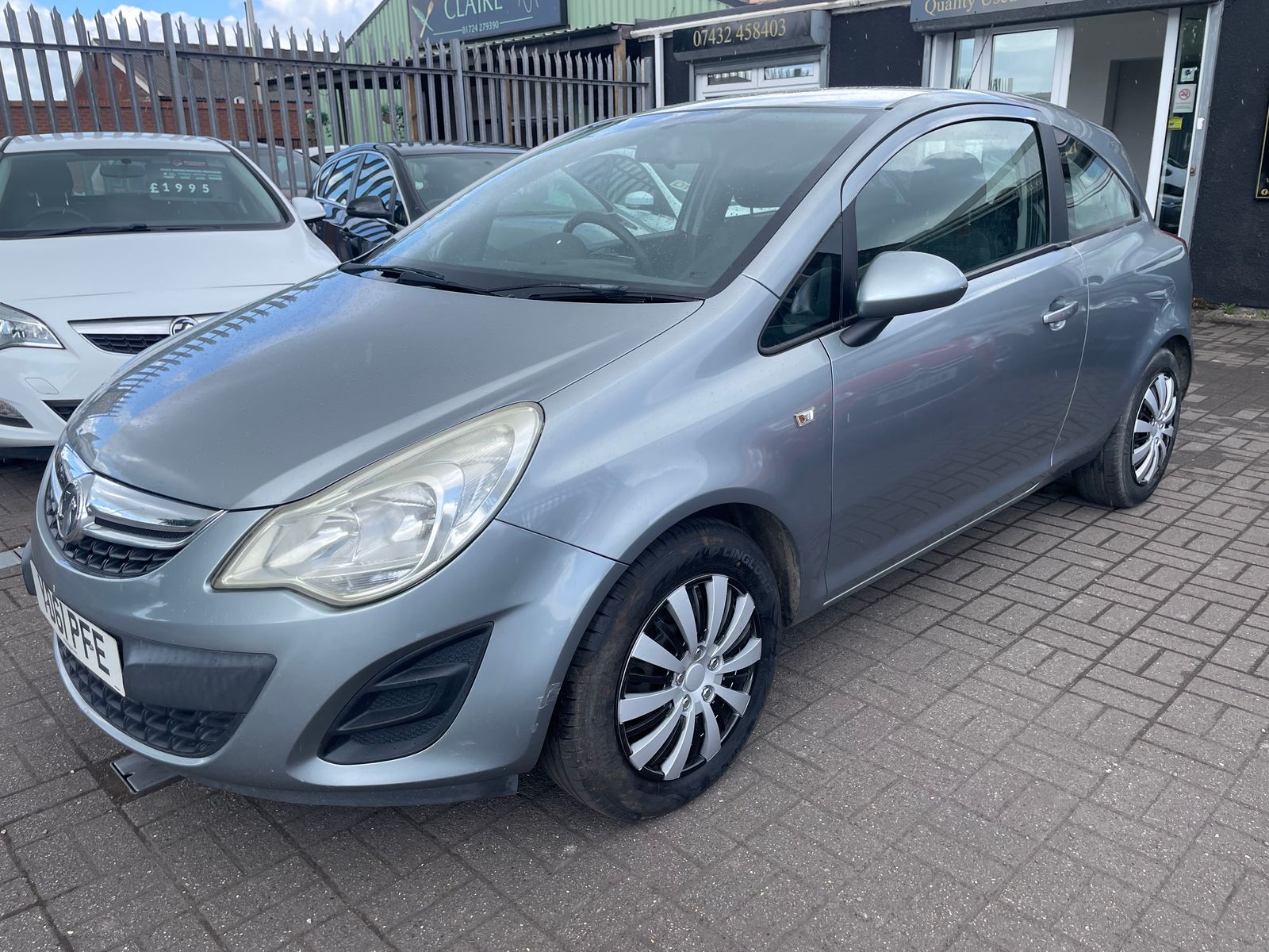 2011 Vauxhall Corsa 1.2i ecoFLEX 16V Exclusiv Hatchback 3dr Petrol Manual Euro 5 (s/s) (A/C) (85 ps), exterior view 2