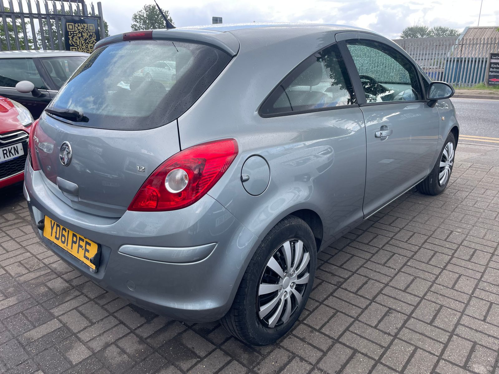2011 Vauxhall Corsa 1.2i ecoFLEX 16V Exclusiv Hatchback 3dr Petrol Manual Euro 5 (s/s) (A/C) (85 ps), exterior view 4