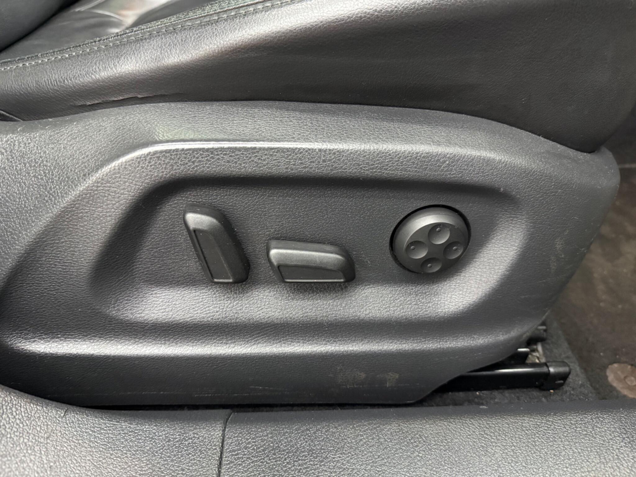 Volkswagen Tiguan 2.0 TDI BlueMotion Tech R-Line DSG 4WD Euro 5 (s/s) 5dr 5dr Automatic 2026