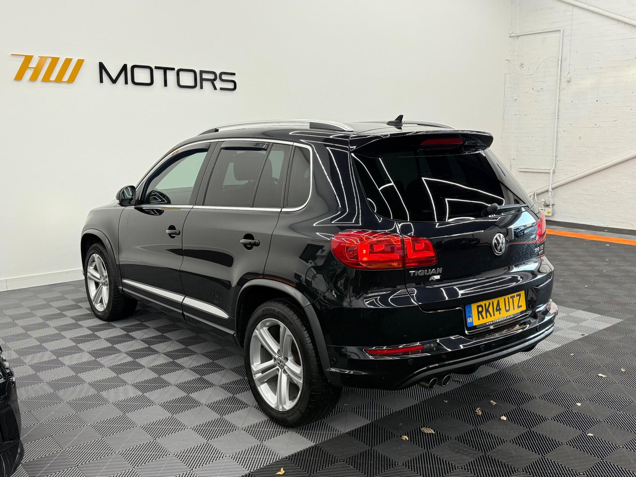Volkswagen Tiguan 2.0 TDI BlueMotion Tech R-Line DSG 4WD Euro 5 (s/s) 5dr 5dr Automatic 2026