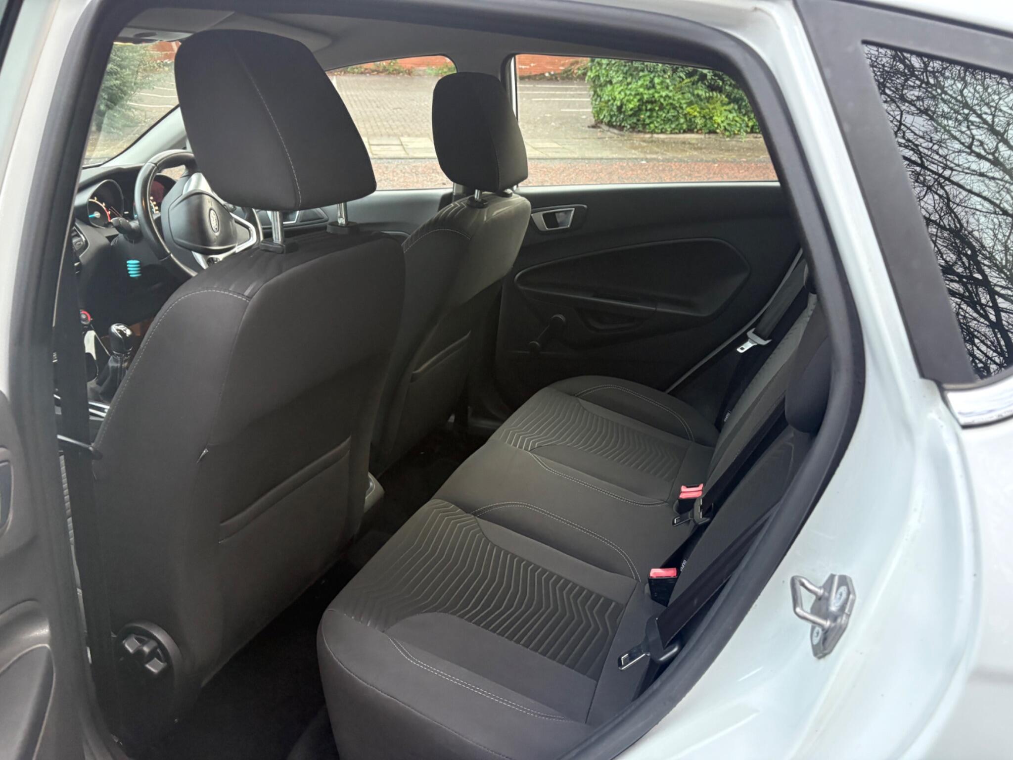 Ford Fiesta 1.0T EcoBoost Zetec Euro 6 (s/s) 5dr 5dr Manual 2026