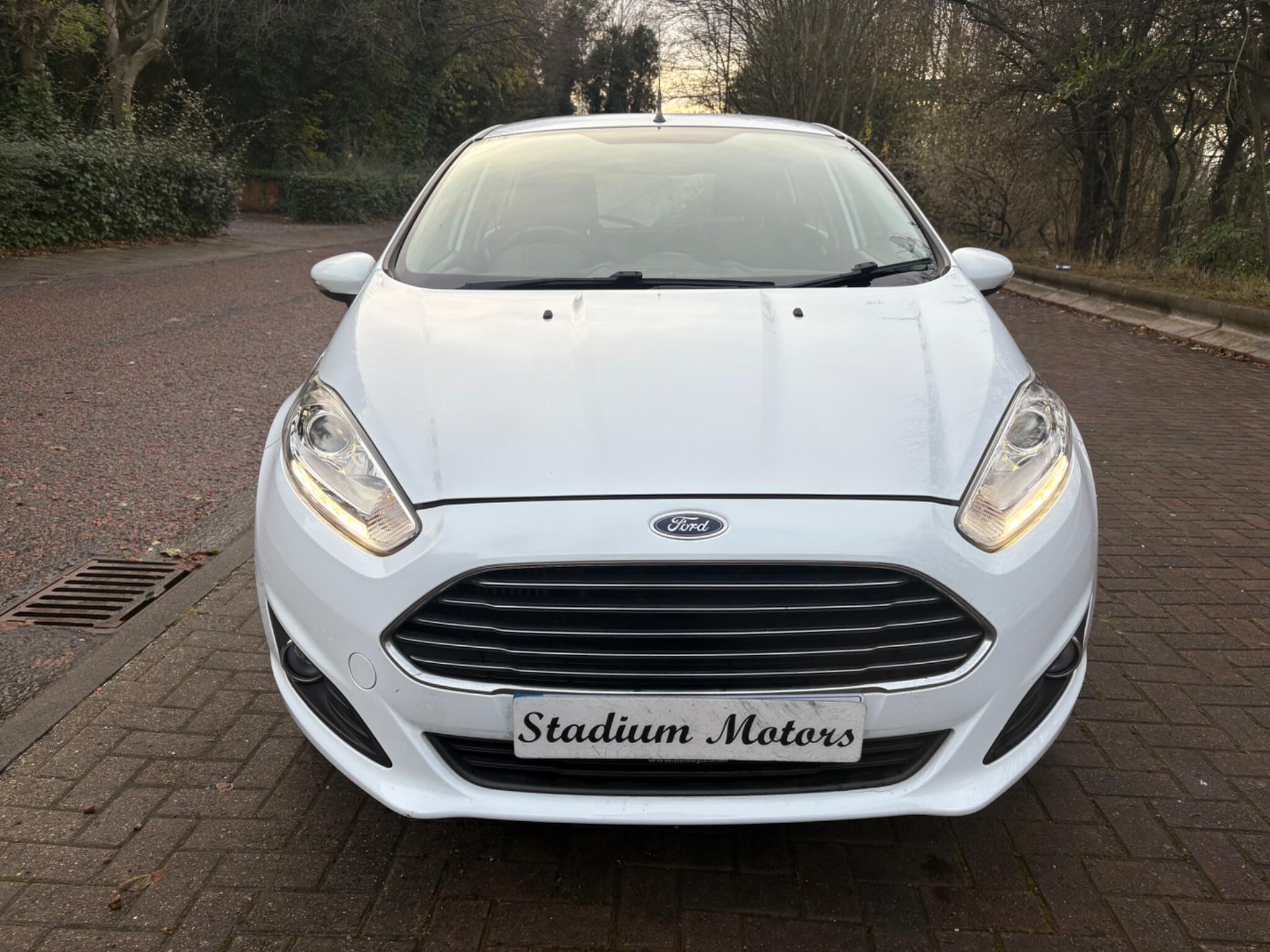 Ford Fiesta 1.0T EcoBoost Zetec Euro 6 (s/s) 5dr 5dr Manual 2026