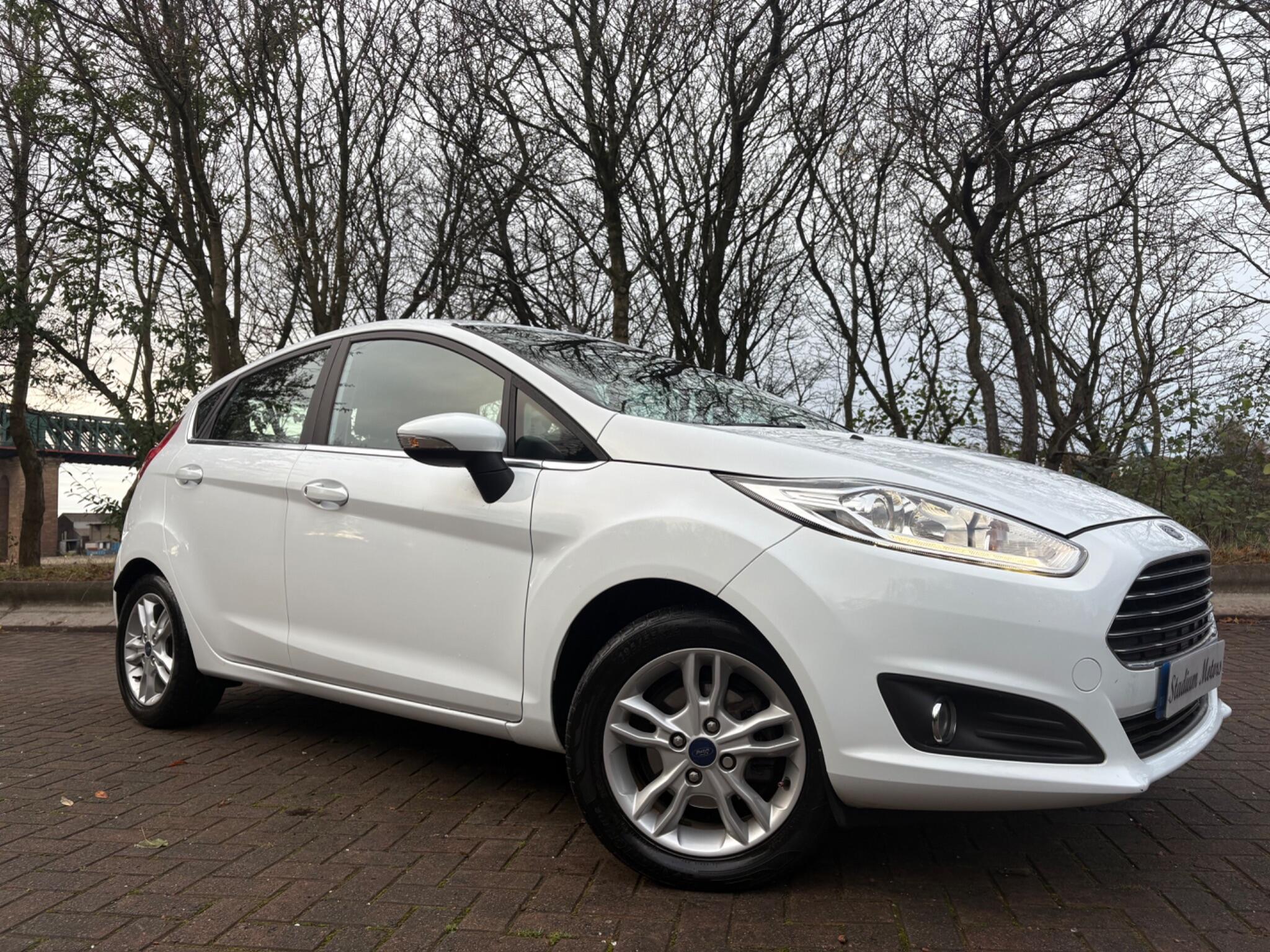 Ford Fiesta 1.0T EcoBoost Zetec Euro 6 (s/s) 5dr 5dr Manual 2026