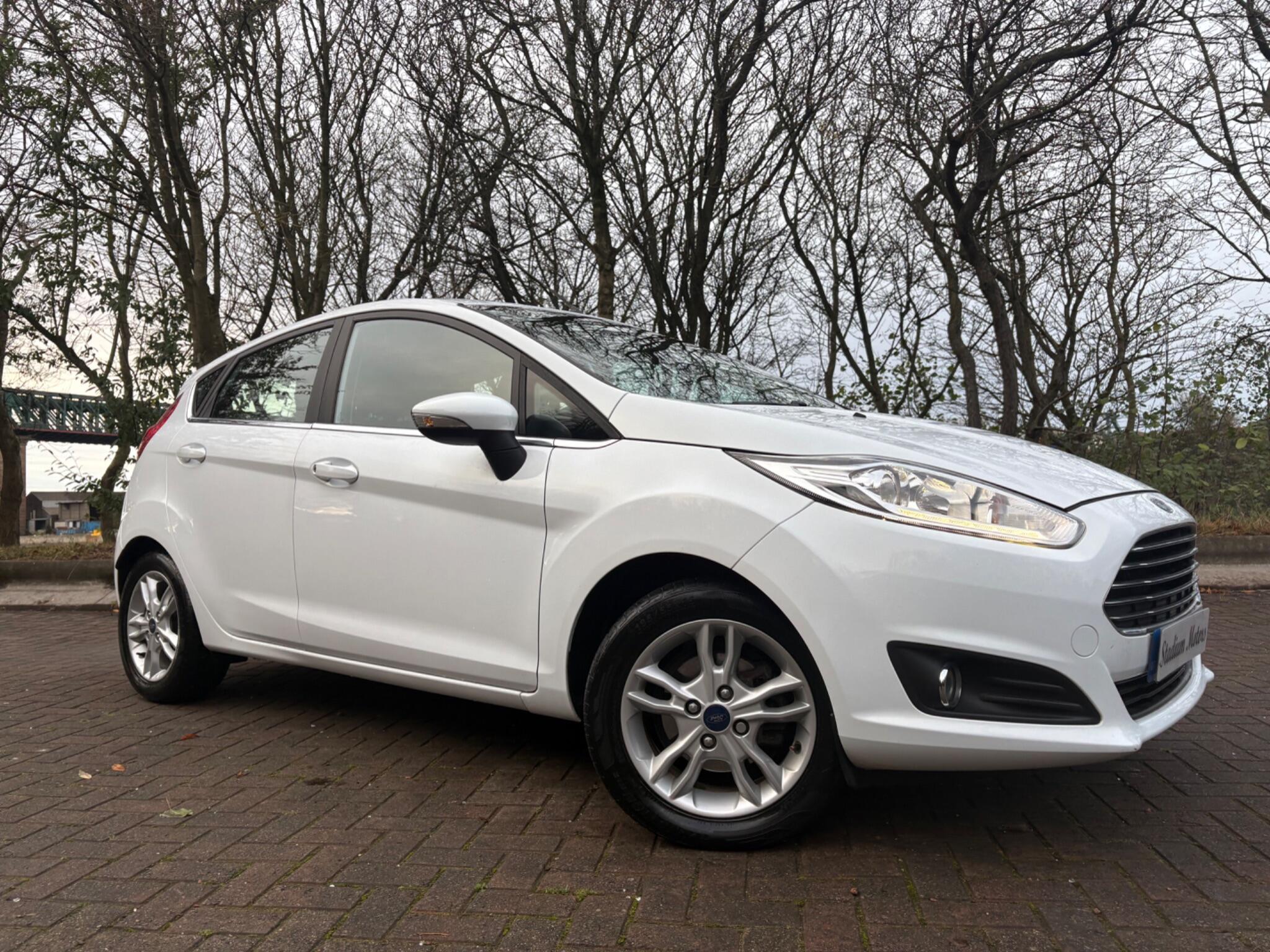 Ford Fiesta 1.0T EcoBoost Zetec Euro 6 (s/s) 5dr 5dr Manual 2026