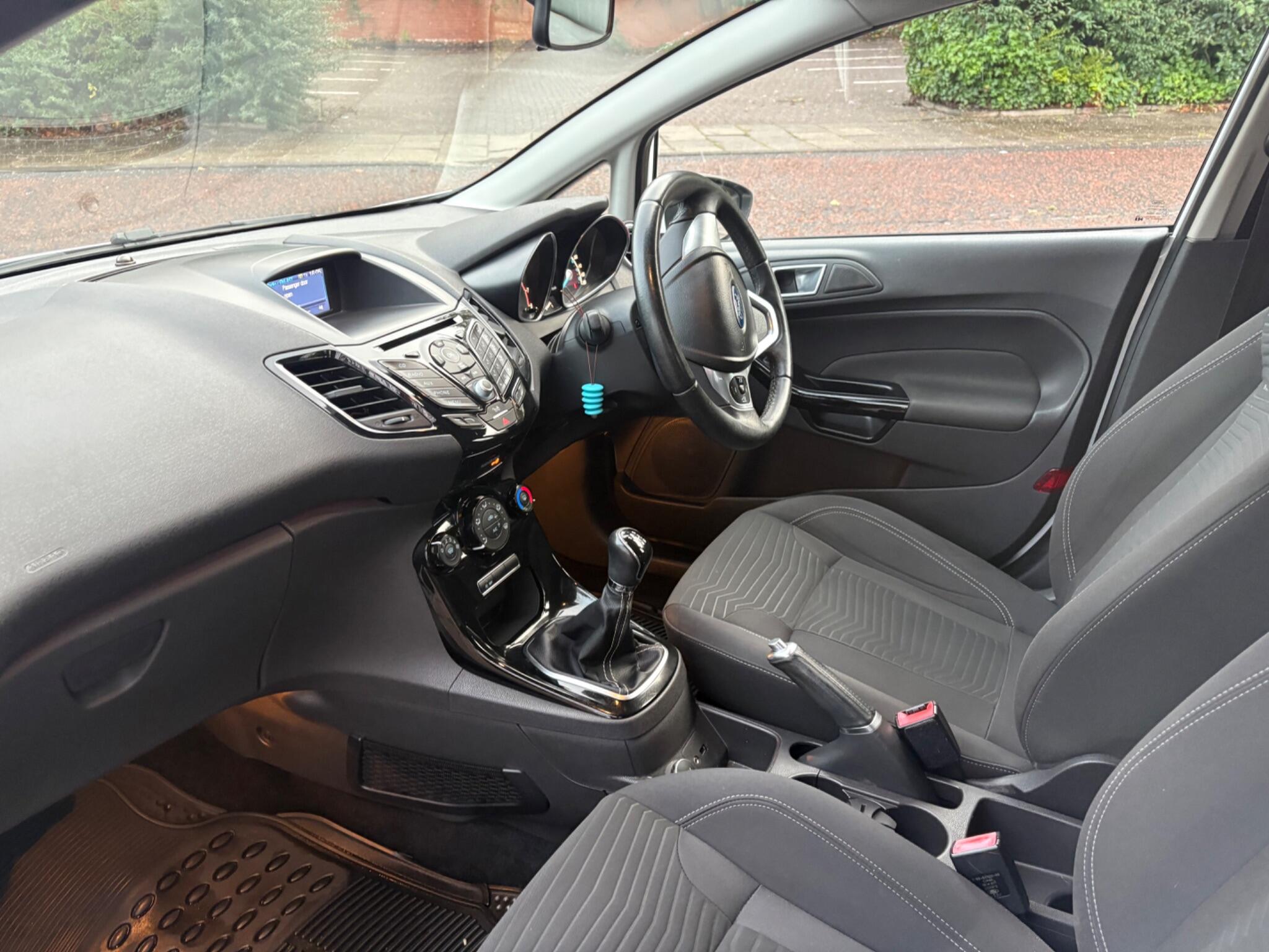 Ford Fiesta 1.0T EcoBoost Zetec Euro 6 (s/s) 5dr 5dr Manual 2026