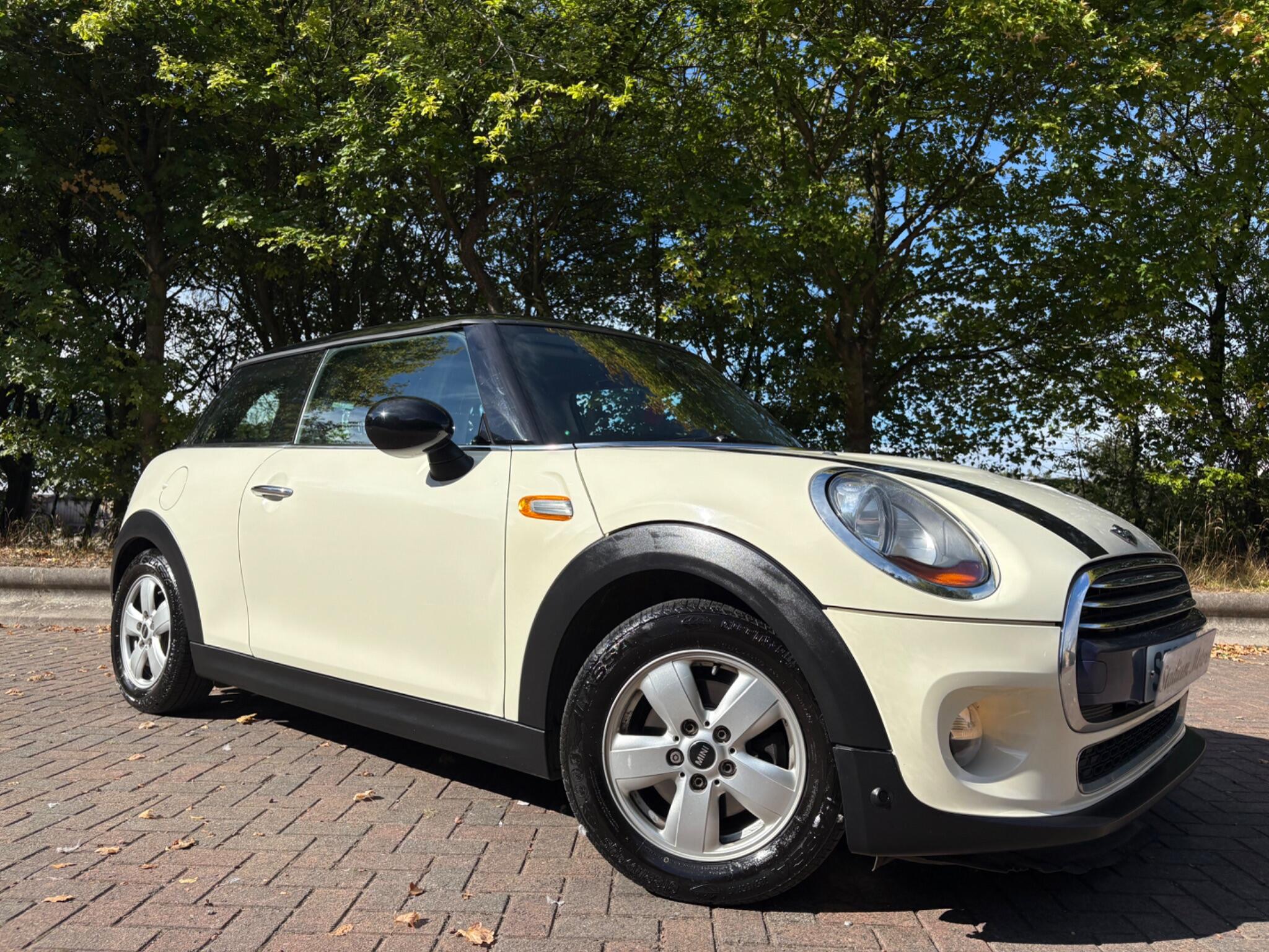 MINI Hatch 1.5 Cooper Euro 6 (s/s) 3dr 3dr Manual 2026