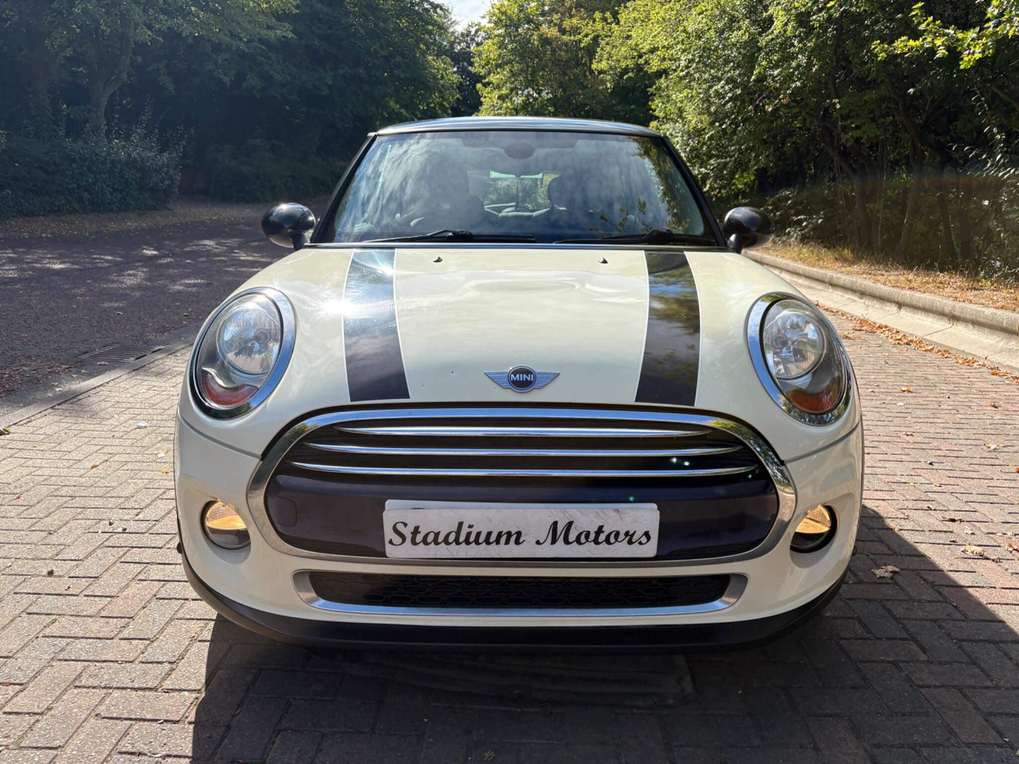 MINI Hatch 1.5 Cooper Euro 6 (s/s) 3dr 3dr Manual 2026
