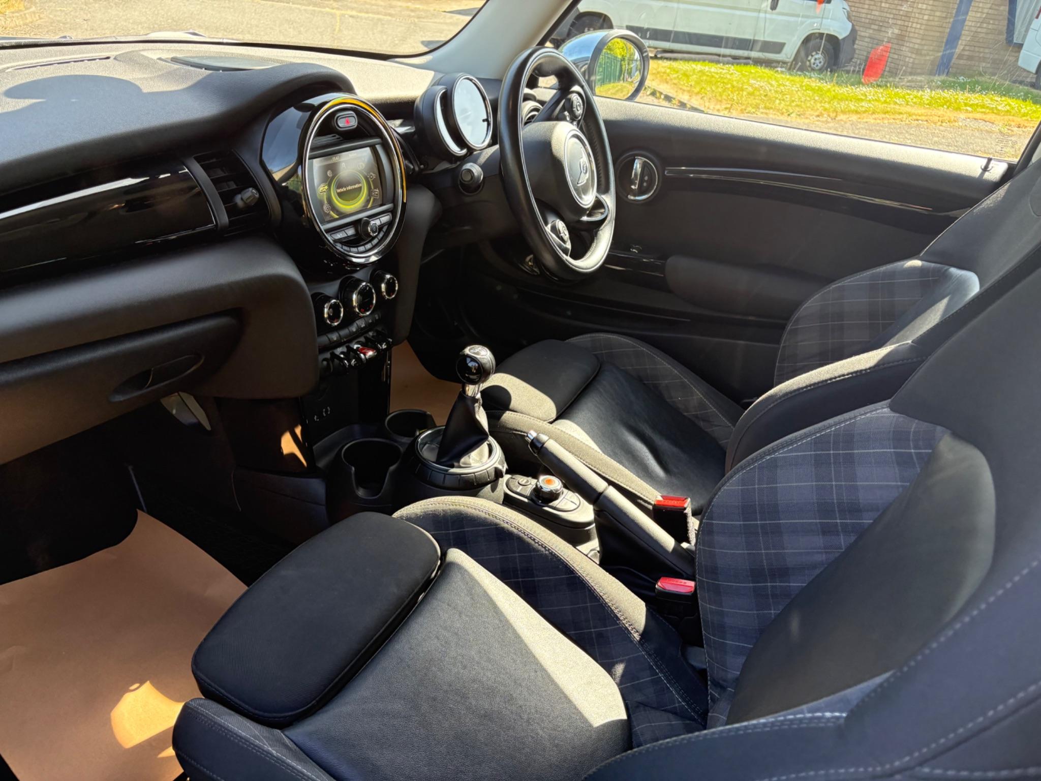 MINI Hatch 2.0 Cooper S Euro 6 (s/s) 3dr 3dr Manual 2026