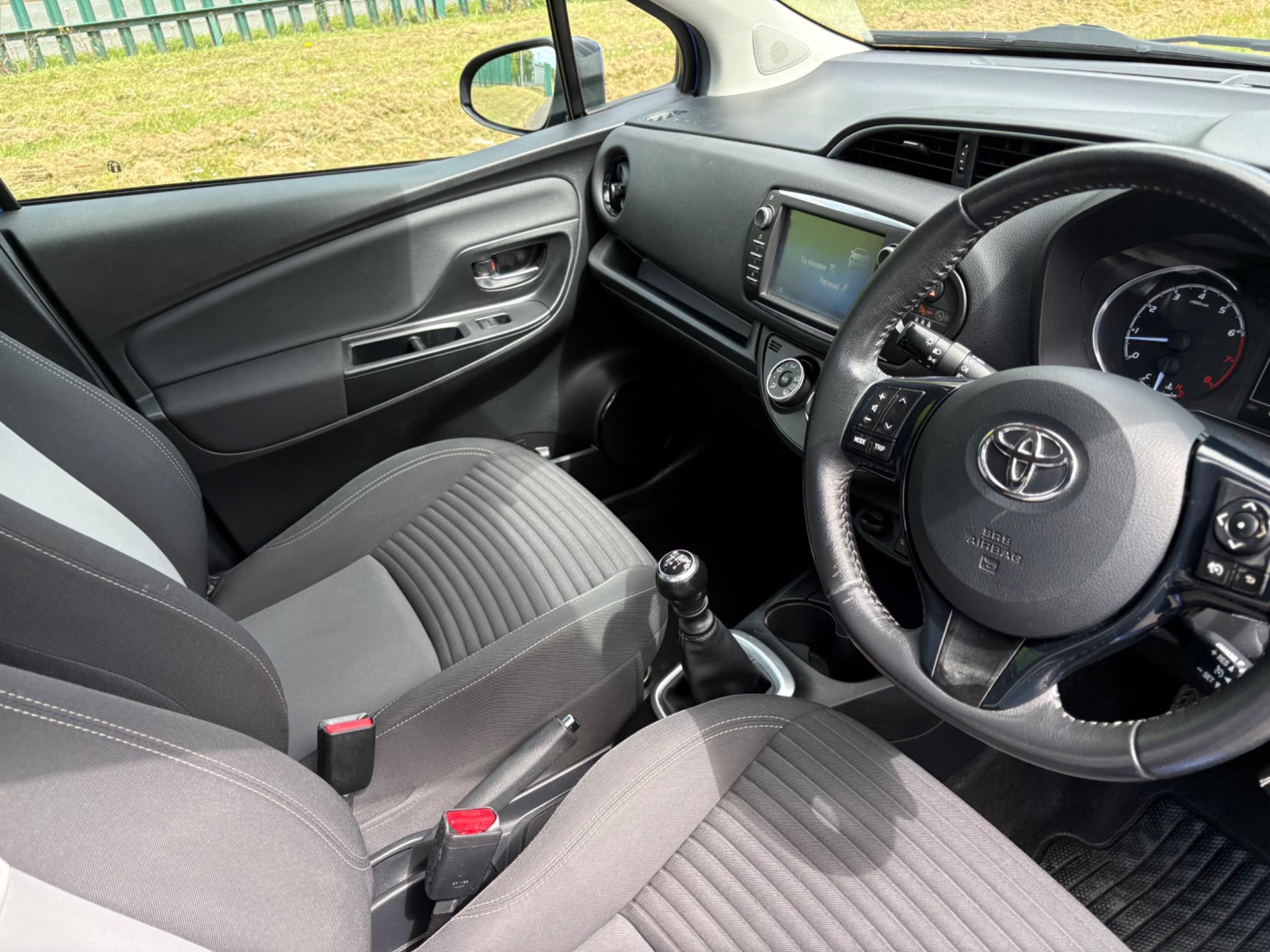 Toyota Yaris 1.5 VVT-i Design Euro 6 5dr 5dr Manual 2026