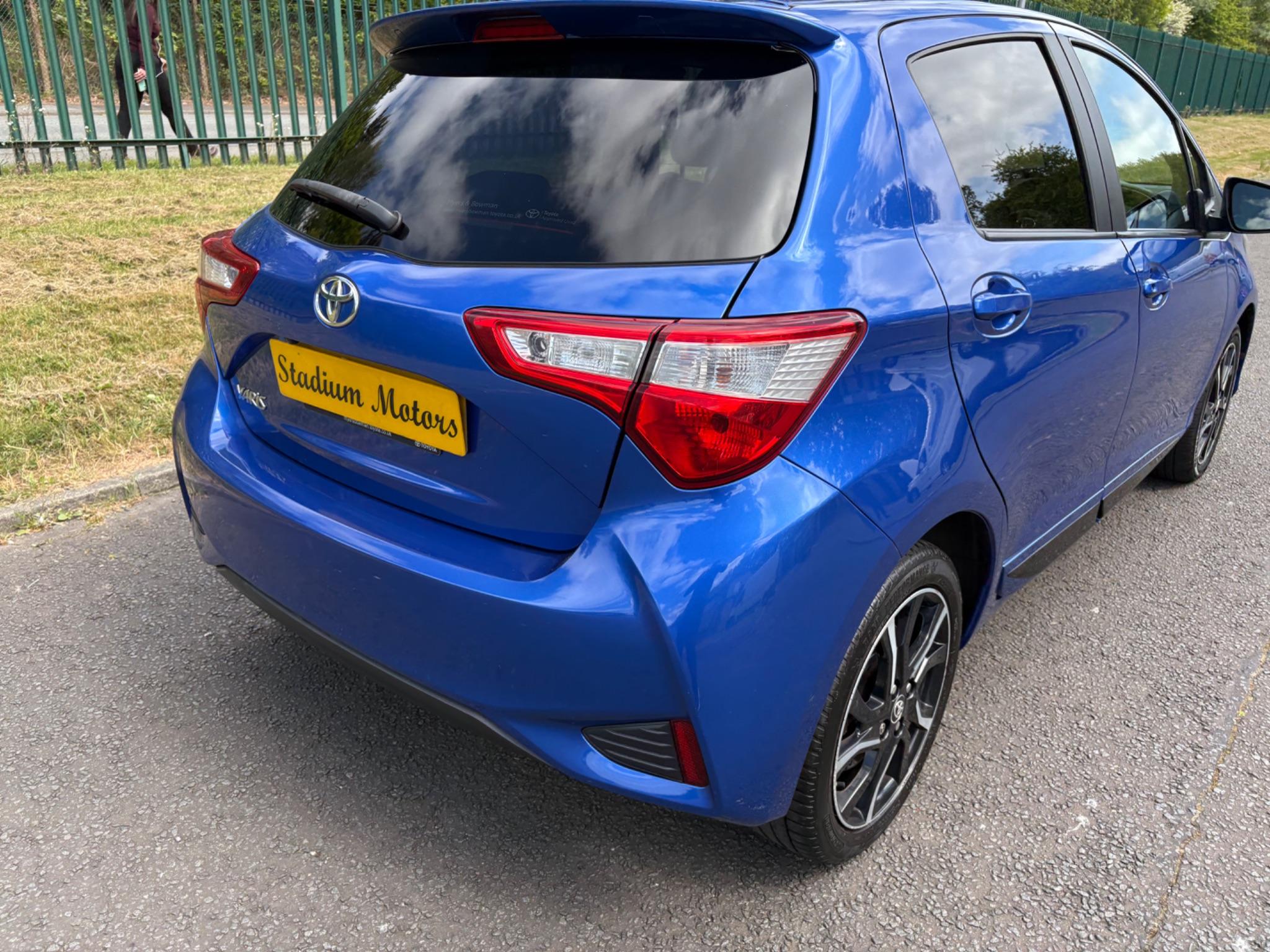 Toyota Yaris 1.5 VVT-i Design Euro 6 5dr 5dr Manual 2026