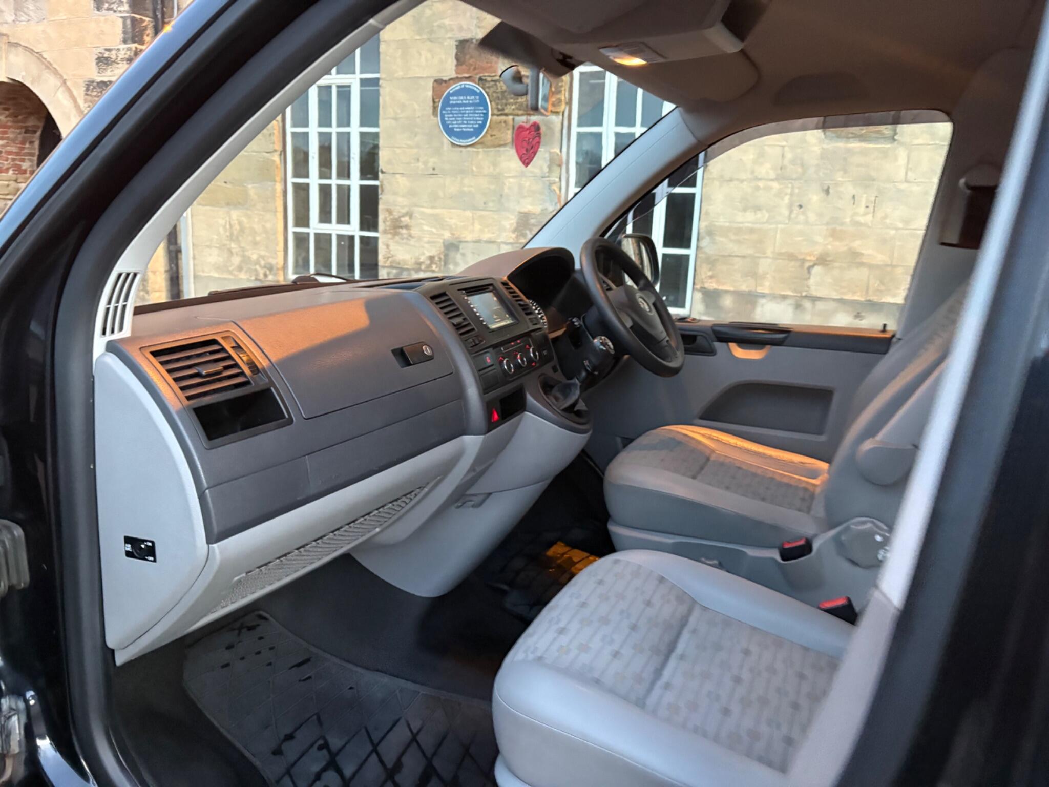 Volkswagen Transporter 2.0 TDI T30 Kombi L1 H1 4dr 4dr Manual 2026