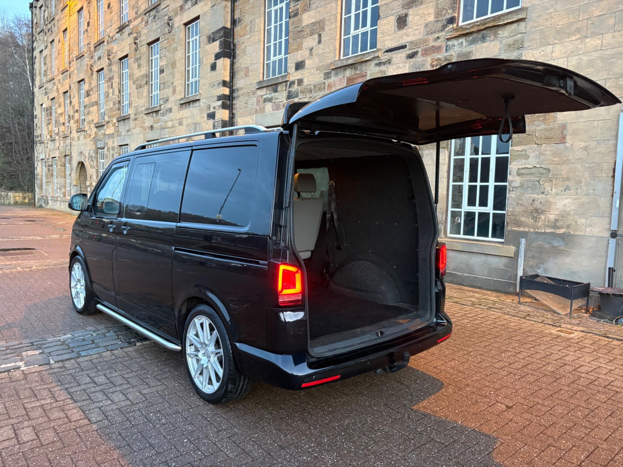 Volkswagen Transporter 2.0 TDI T30 Kombi L1 H1 4dr 4dr Manual 2026