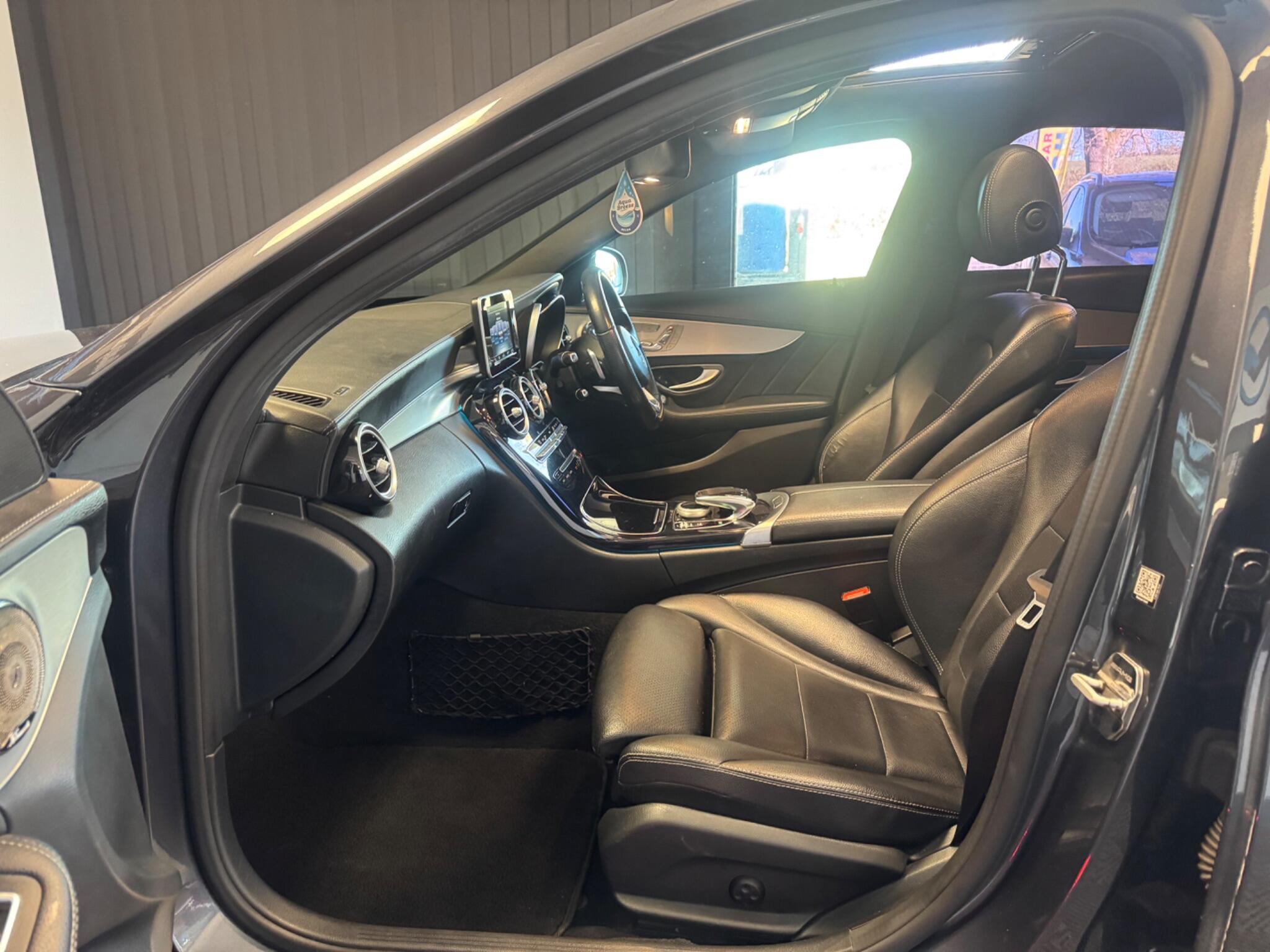 Mercedes-Benz C Class 1.6 C200d AMG Line (Premium) G-Tronic+ Euro 6 (s/s) 4dr 4dr Automatic 2026