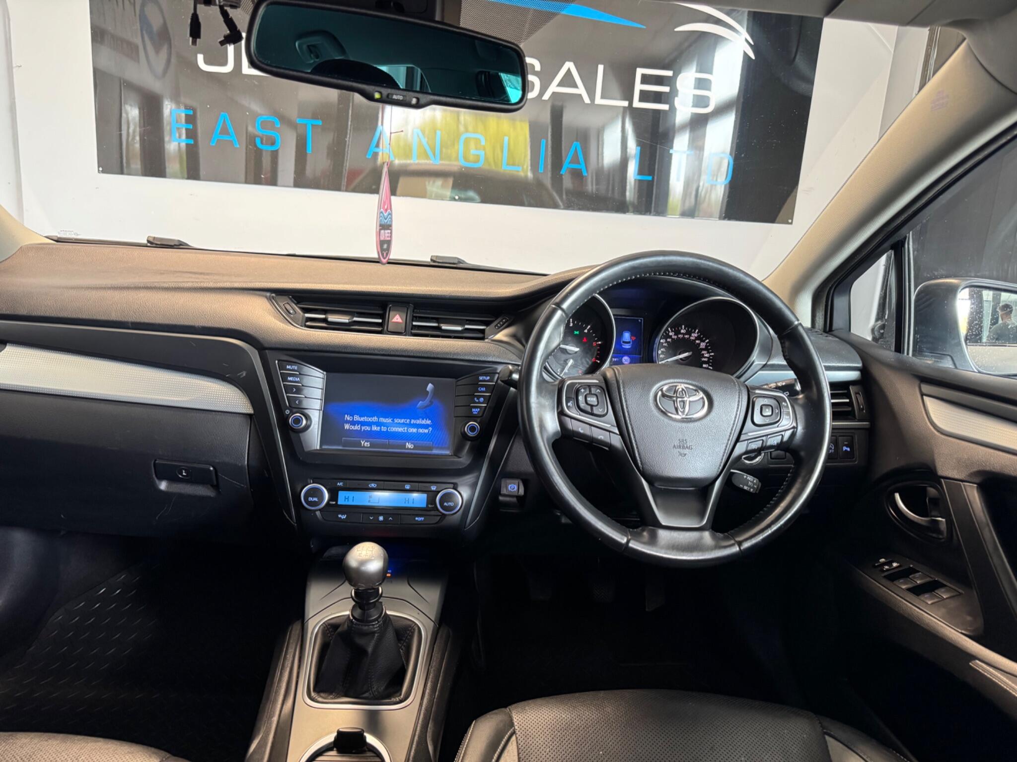 Toyota Avensis 2.0 D-4D Business Edition Plus Touring Sports Euro 6 (s/s) 5dr 5dr Manual 2026