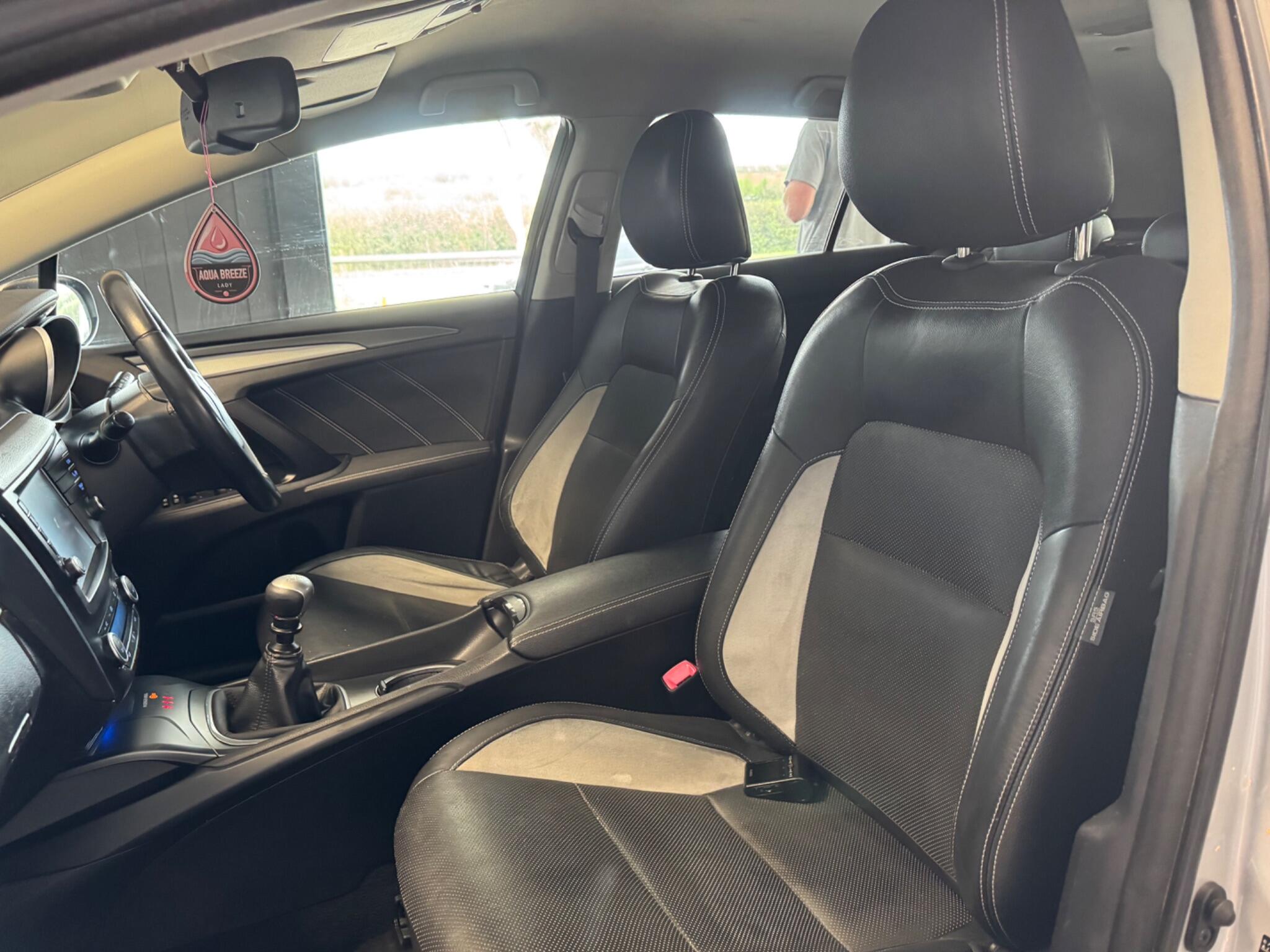 Toyota Avensis 2.0 D-4D Business Edition Plus Touring Sports Euro 6 (s/s) 5dr 5dr Manual 2026