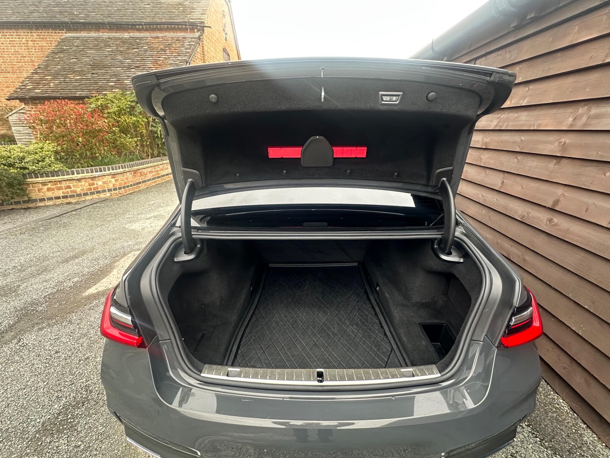 BMW 7 Series 3.0 730d MHT M Sport Auto xDrive Euro 6 (s/s) 4dr 4dr Automatic 2026