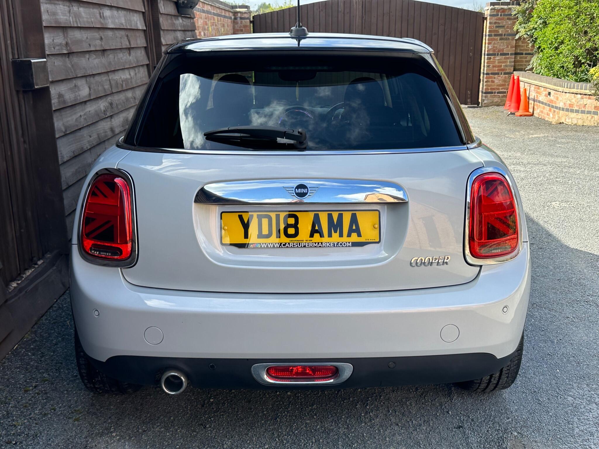 MINI Hatch 1.5 Cooper Steptronic Euro 6 (s/s) 5dr 5dr Automatic 2026