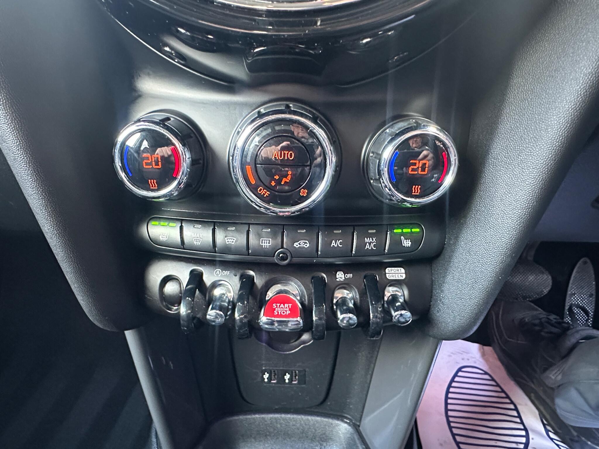 MINI Hatch 1.5 Cooper Steptronic Euro 6 (s/s) 5dr 5dr Automatic 2026