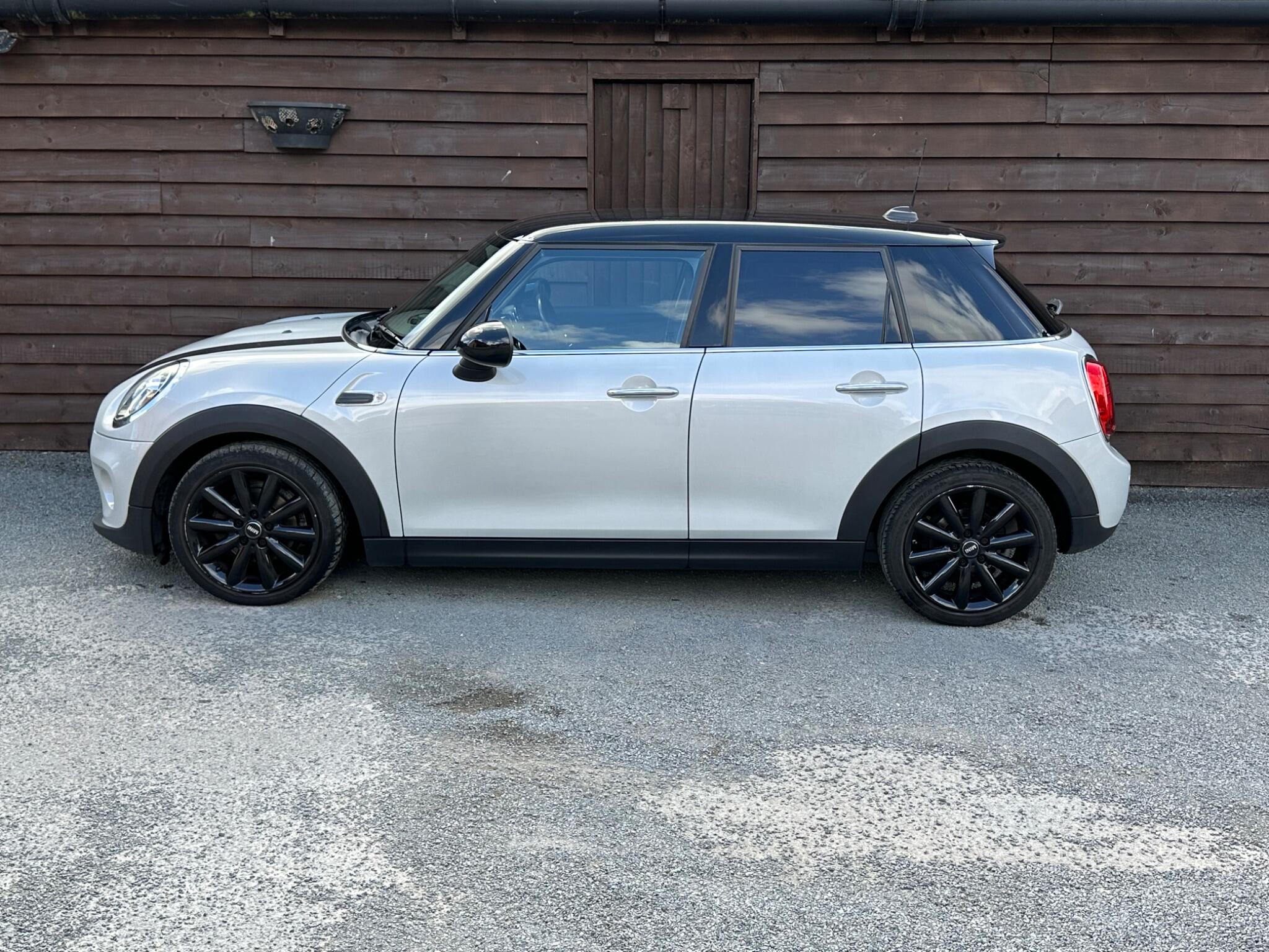 MINI Hatch 1.5 Cooper Steptronic Euro 6 (s/s) 5dr 5dr Automatic 2026