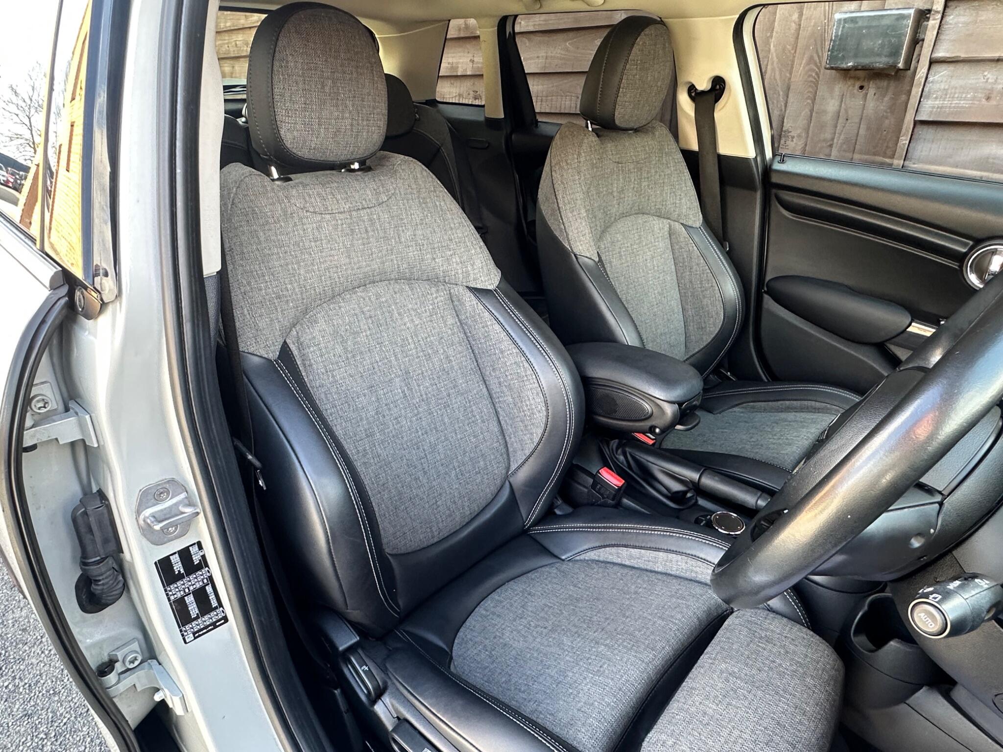 MINI Hatch 1.5 Cooper Steptronic Euro 6 (s/s) 5dr 5dr Automatic 2026