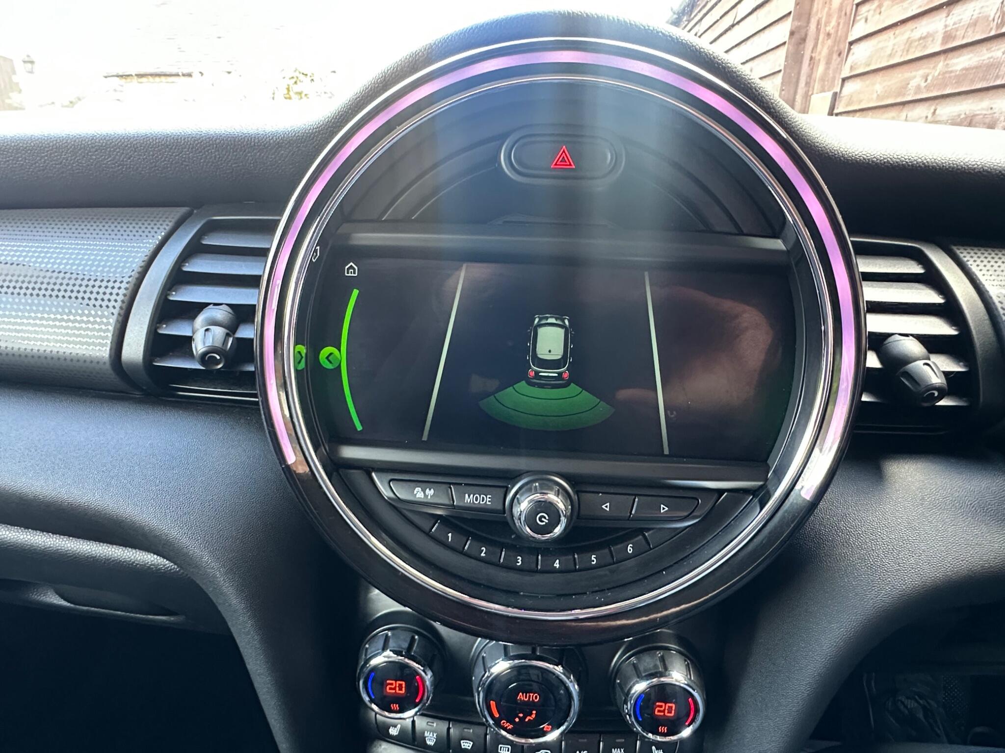 MINI Hatch 1.5 Cooper Steptronic Euro 6 (s/s) 5dr 5dr Automatic 2026