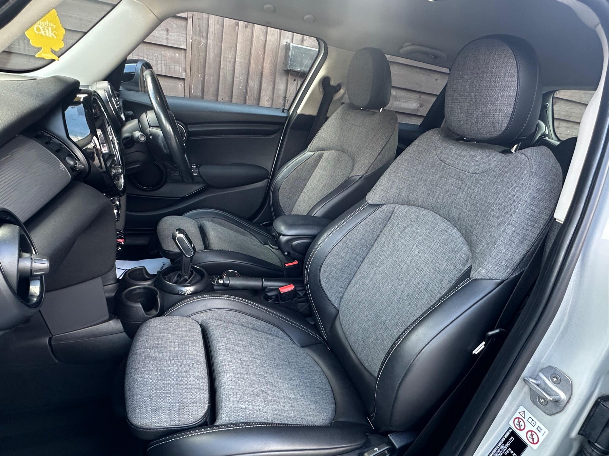 MINI Hatch 1.5 Cooper Steptronic Euro 6 (s/s) 5dr 5dr Automatic 2026