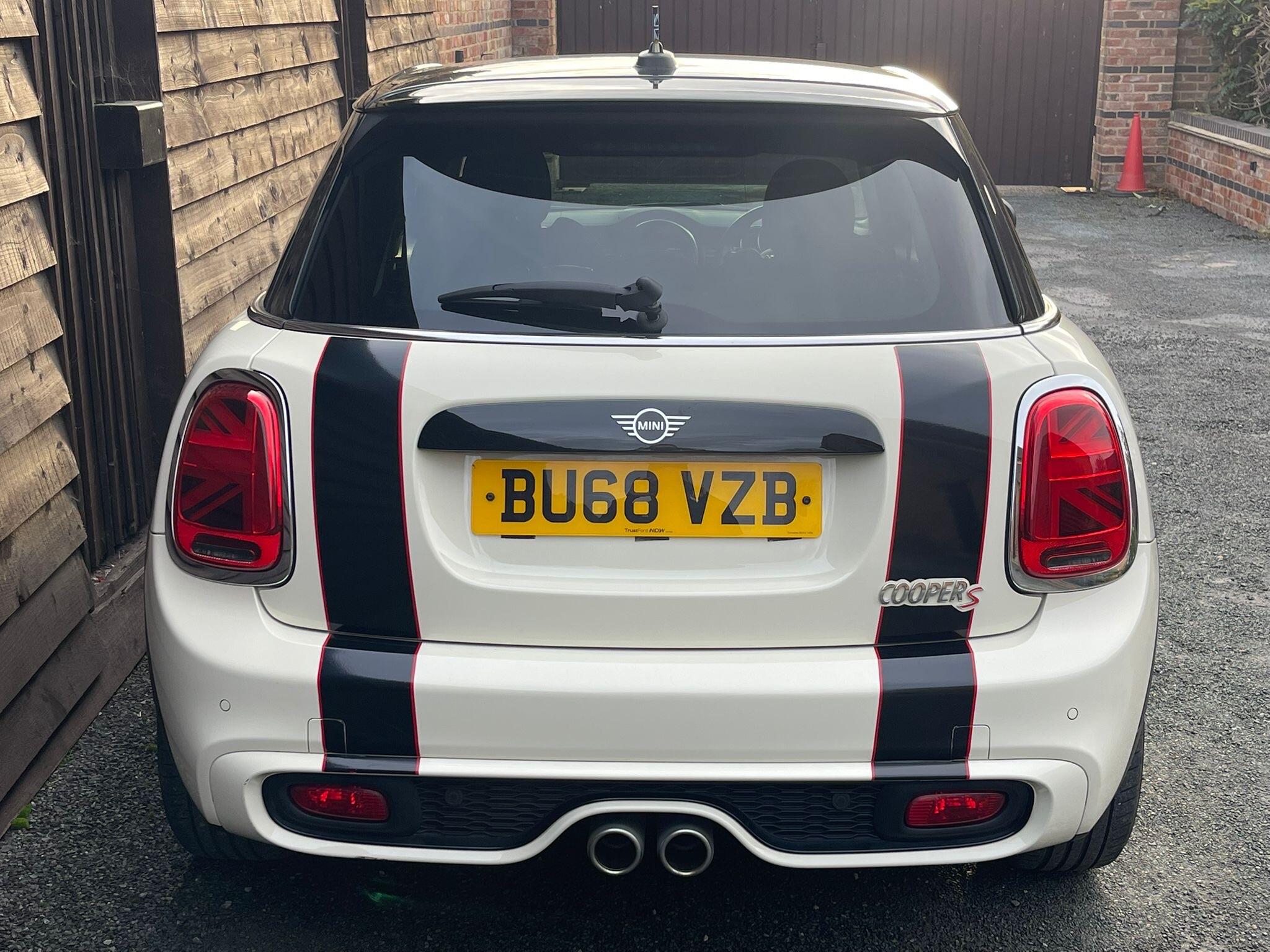 MINI Hatch 2.0 Cooper S Steptronic Euro 6 (s/s) 5dr 5dr Automatic 2026