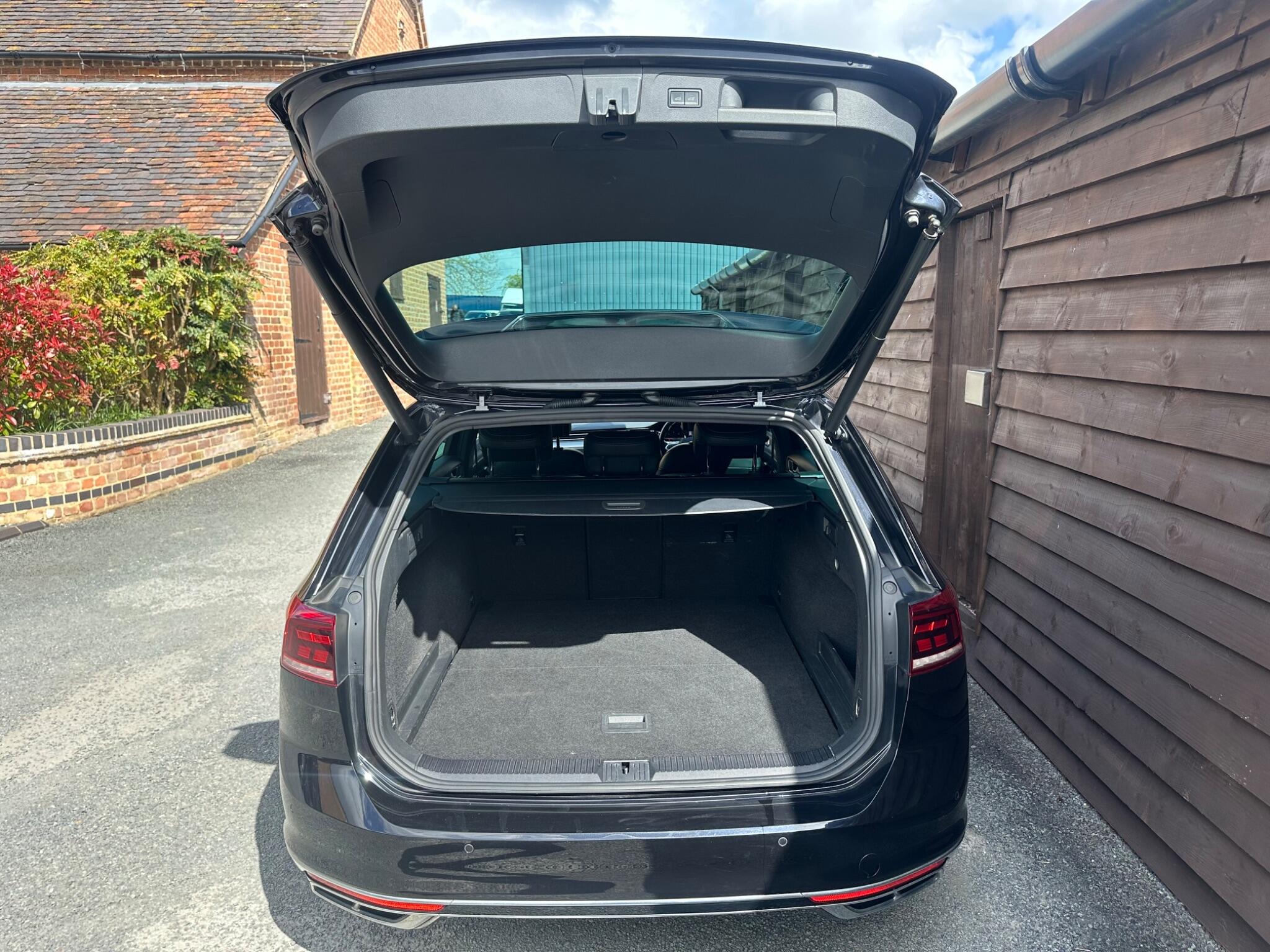 Volkswagen Passat 2.0 TDI EVO R-Line DSG Euro 6 (s/s) 5dr 5dr Automatic 2026