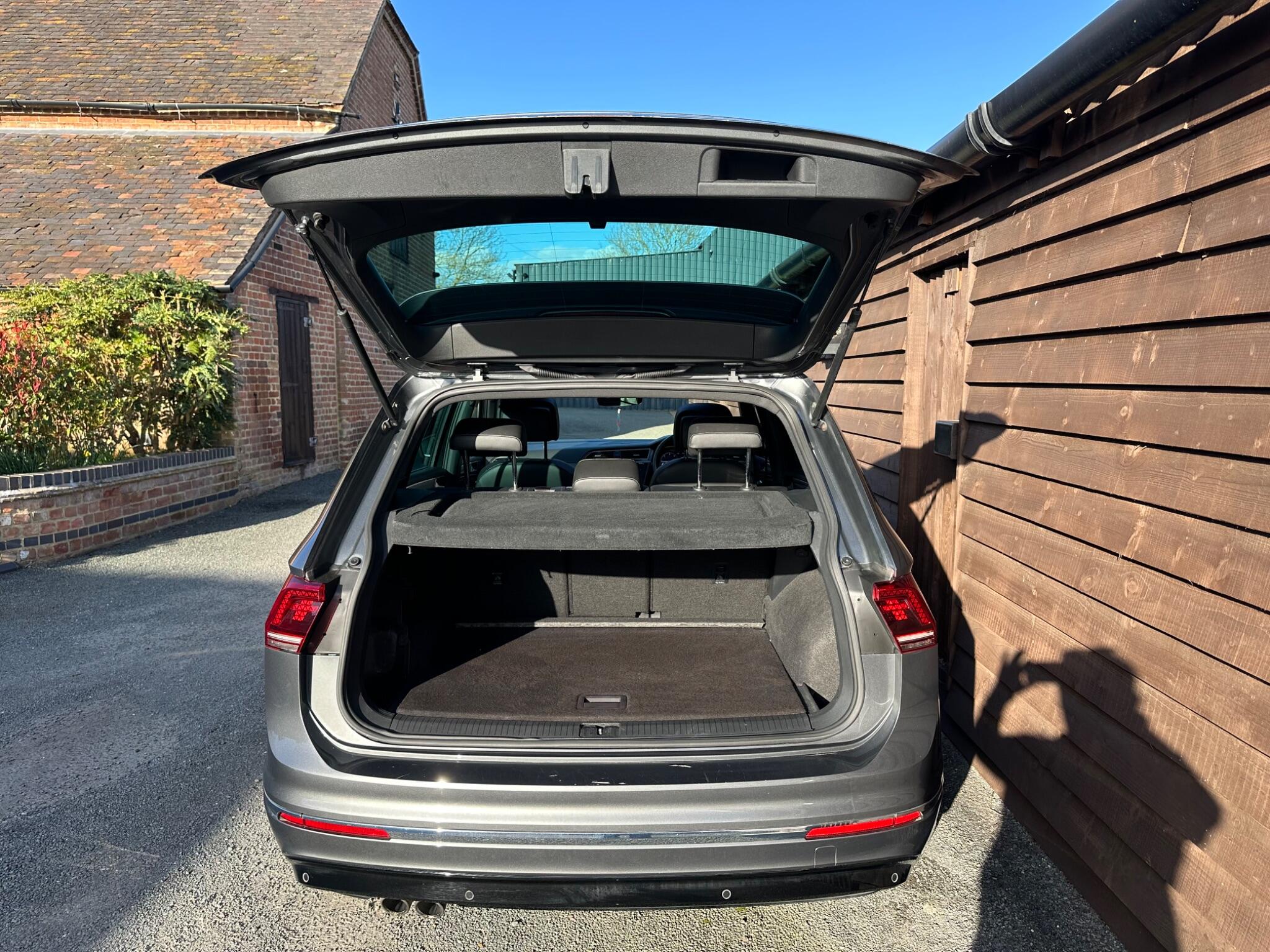 Volkswagen Tiguan 2.0 TDI R-Line DSG 4Motion Euro 6 (s/s) 5dr 5dr Automatic 2026