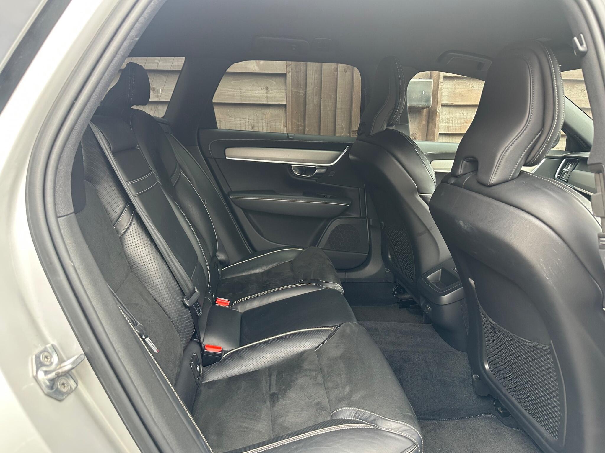 Volvo V90 2.0 D5 R-Design Auto AWD Euro 6 (s/s) 5dr 5dr Automatic 2026