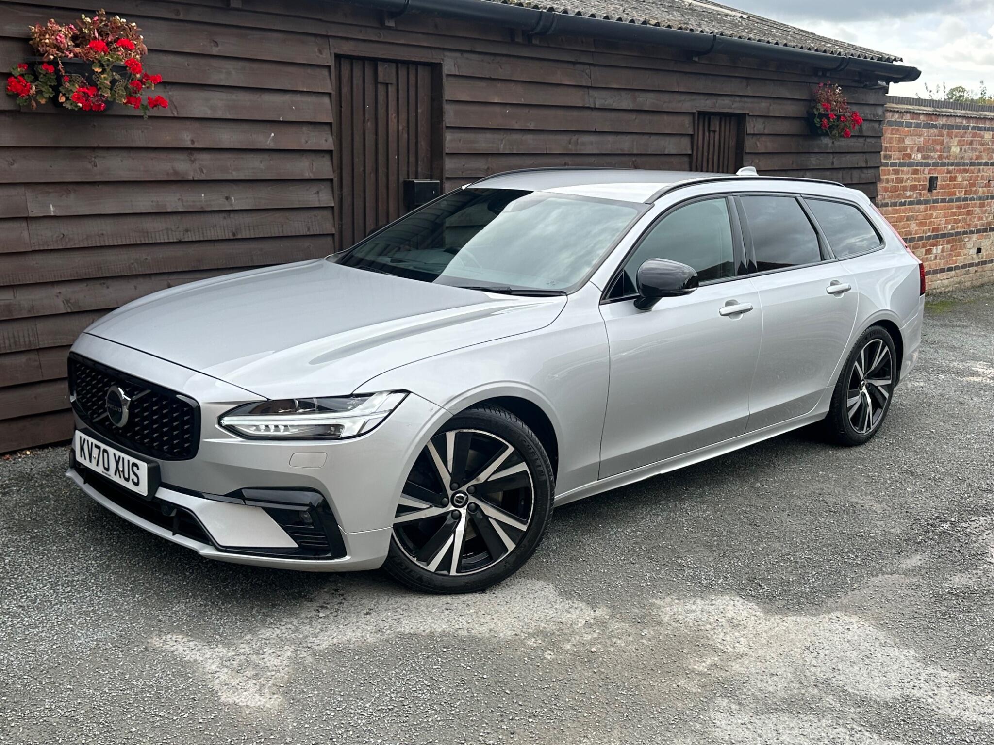 Volvo V90 2.0 D5 R-Design Auto AWD Euro 6 (s/s) 5dr 5dr Automatic 2026