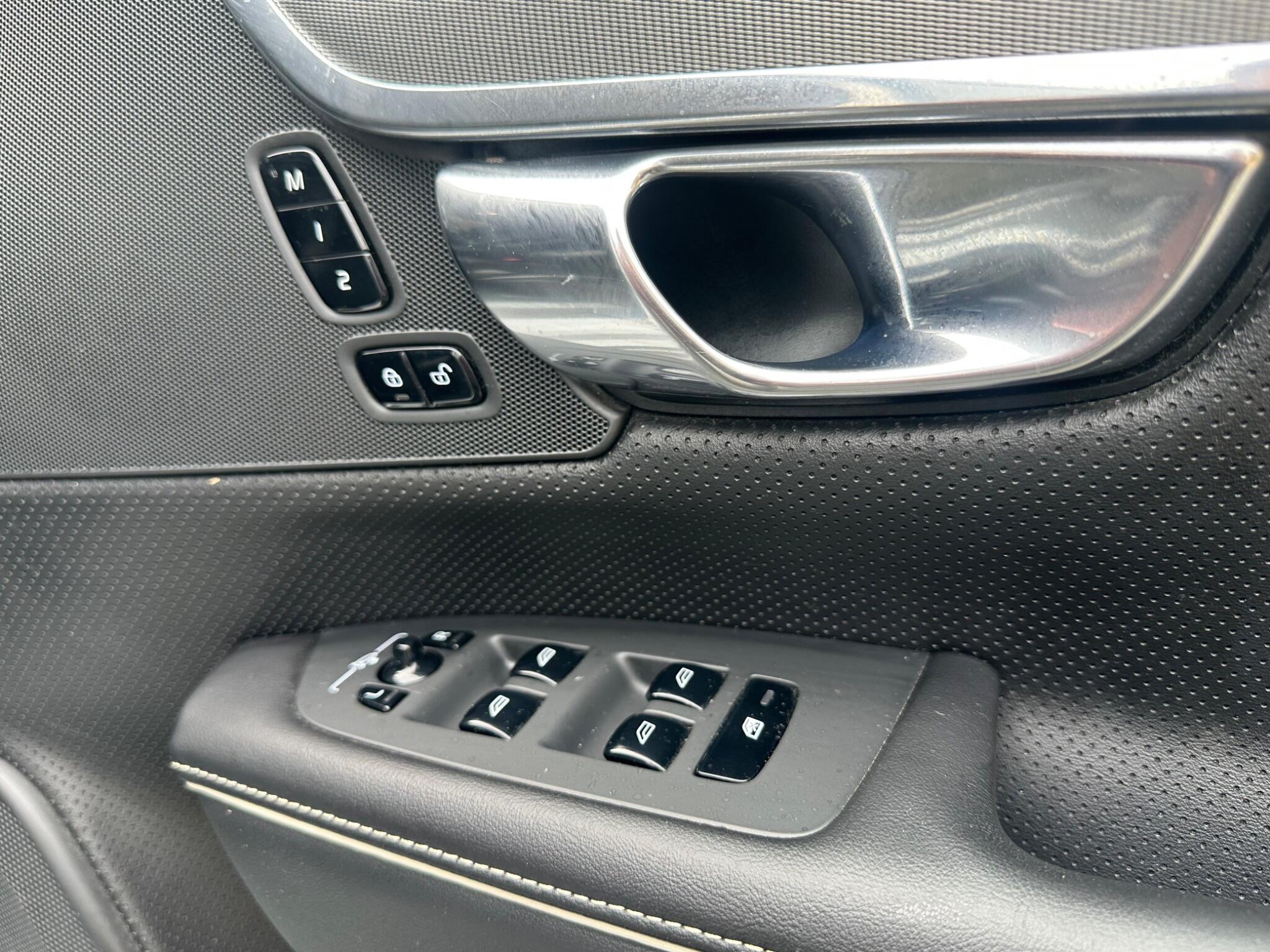 Volvo V90 2.0 D5 R-Design Auto AWD Euro 6 (s/s) 5dr 5dr Automatic 2026