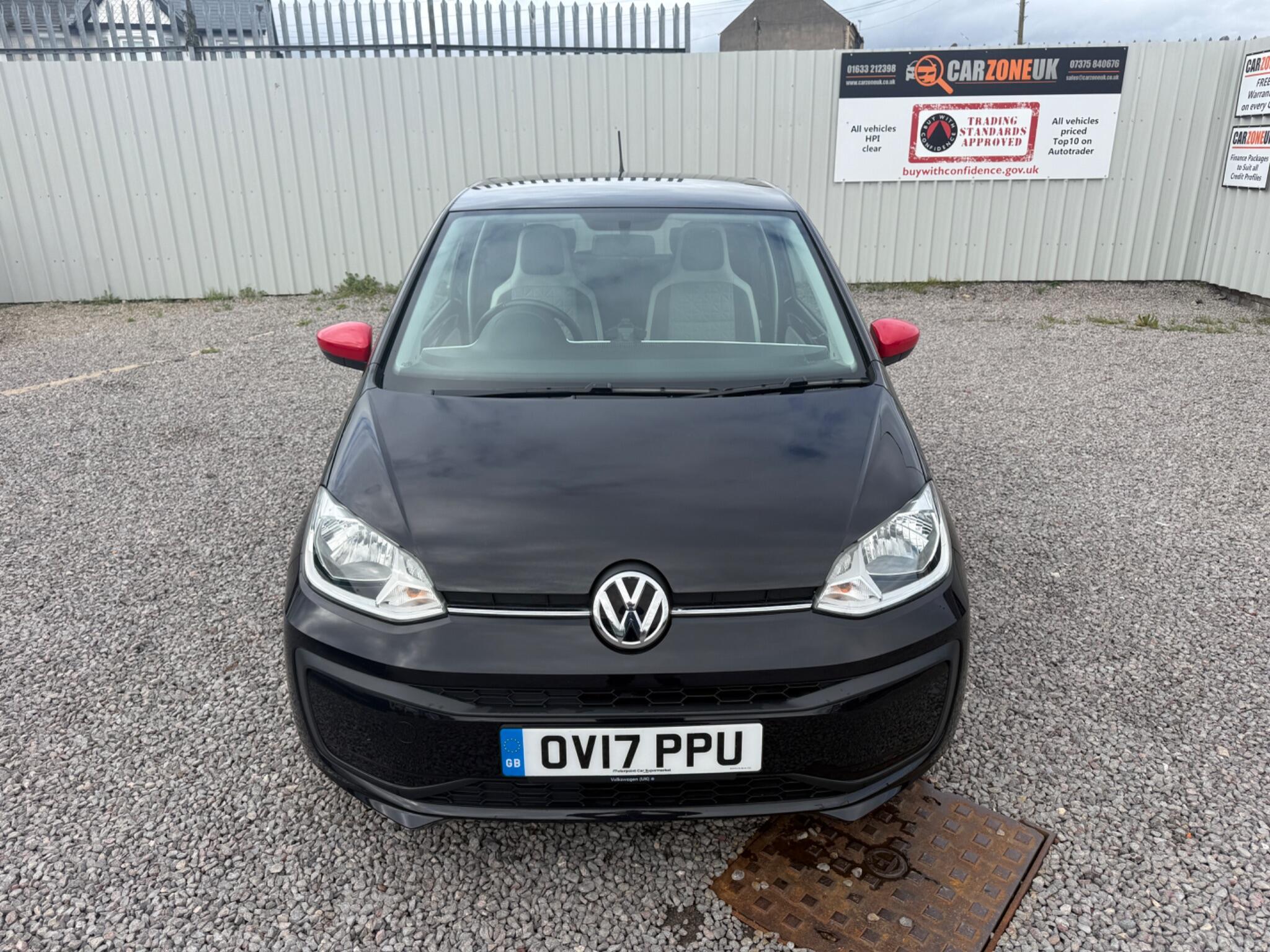 2017 Volkswagen up! 1.0 up! beats Euro 6 3dr, exterior view 3