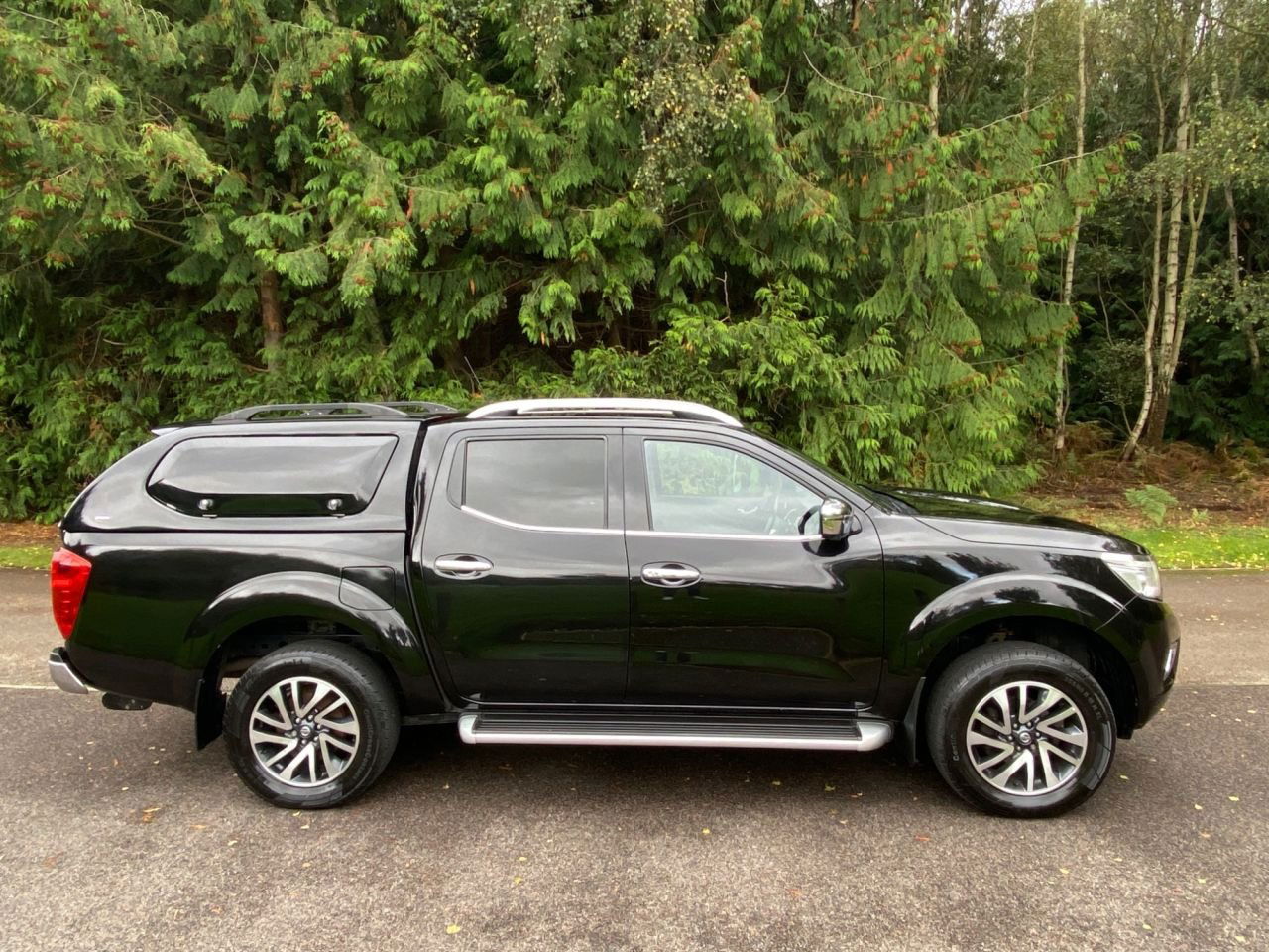 Used Nissan NAVARA 2.3 dCi Tekna Automatic Double Cab 190bhp WARRANTY OCT  2023 2018 4dr Automatic (BD68EYW)