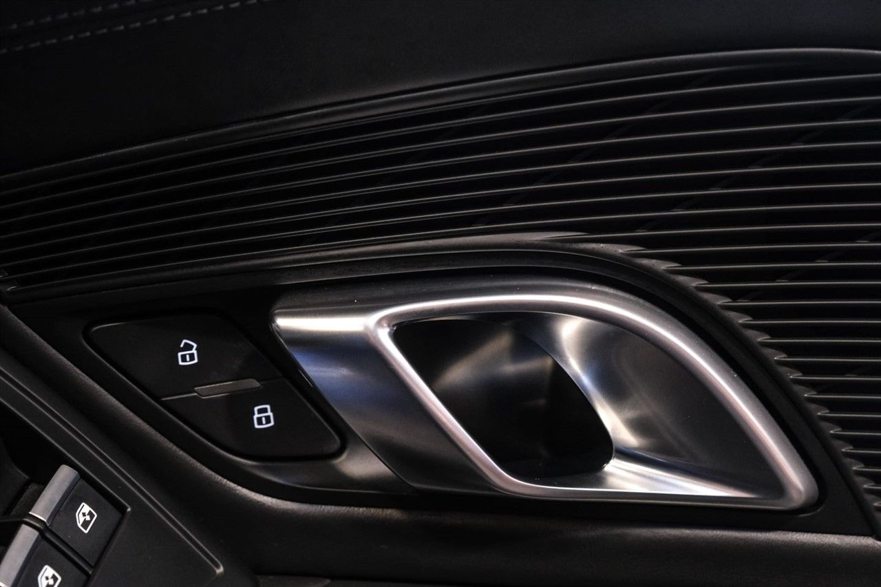 Audi R8 5.2 FSI V10 Plus Coupe 2dr Petrol S Tronic quattro Euro 6 (s/s) (610 ps) 2dr Automatic 2026