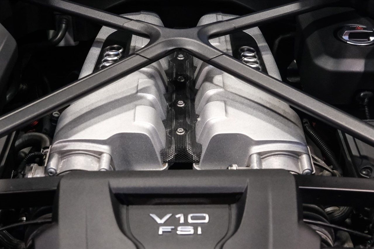 Audi R8 5.2 FSI V10 Plus Coupe 2dr Petrol S Tronic quattro Euro 6 (s/s) (610 ps) 2dr Automatic 2026