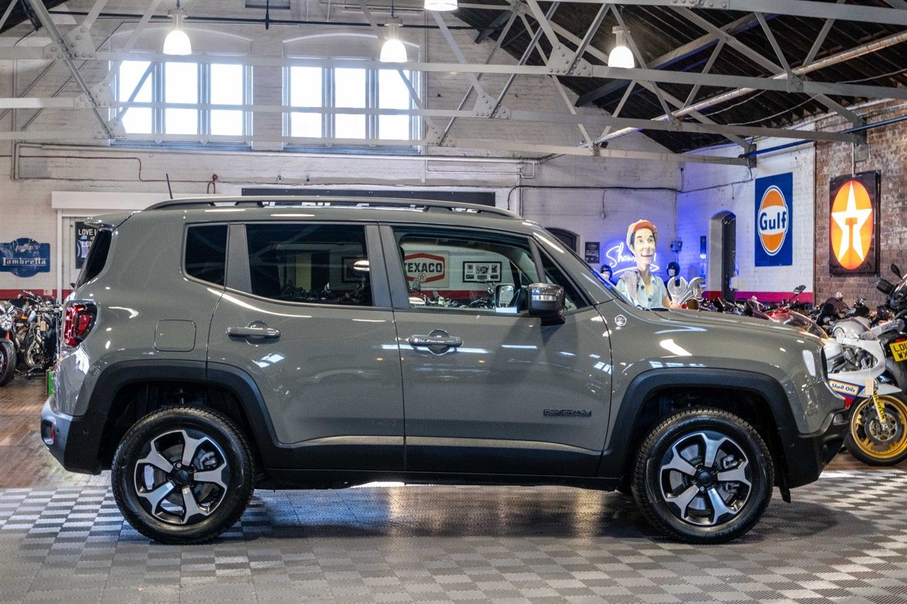 Jeep Renegade 1.3 GSE T4 11.4kWh Trailhawk SUV 5dr Petrol Plug-in Hybrid Auto 4xe Euro 6 (s/s) (240 ps) 5dr Automatic 2026