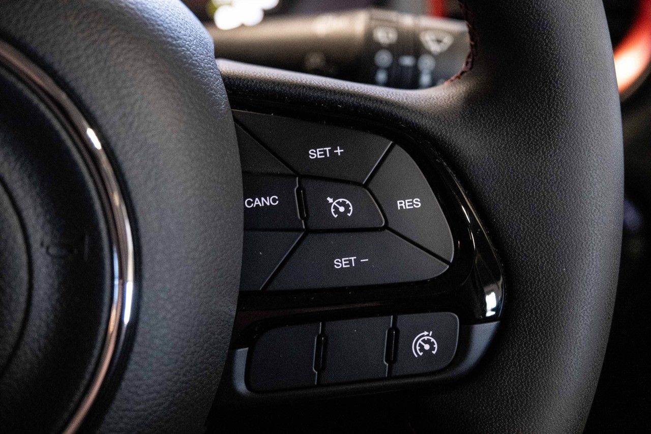 Jeep Renegade 1.3 GSE T4 11.4kWh Trailhawk SUV 5dr Petrol Plug-in Hybrid Auto 4xe Euro 6 (s/s) (240 ps) 5dr Automatic 2026