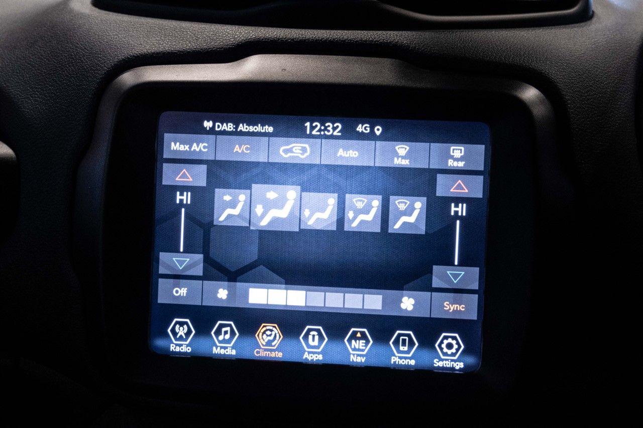 Jeep Renegade 1.3 GSE T4 11.4kWh Trailhawk SUV 5dr Petrol Plug-in Hybrid Auto 4xe Euro 6 (s/s) (240 ps) 5dr Automatic 2026