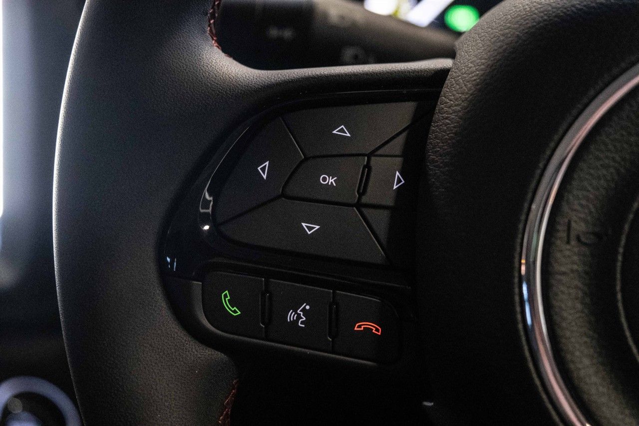 Jeep Renegade 1.3 GSE T4 11.4kWh Trailhawk SUV 5dr Petrol Plug-in Hybrid Auto 4xe Euro 6 (s/s) (240 ps) 5dr Automatic 2026