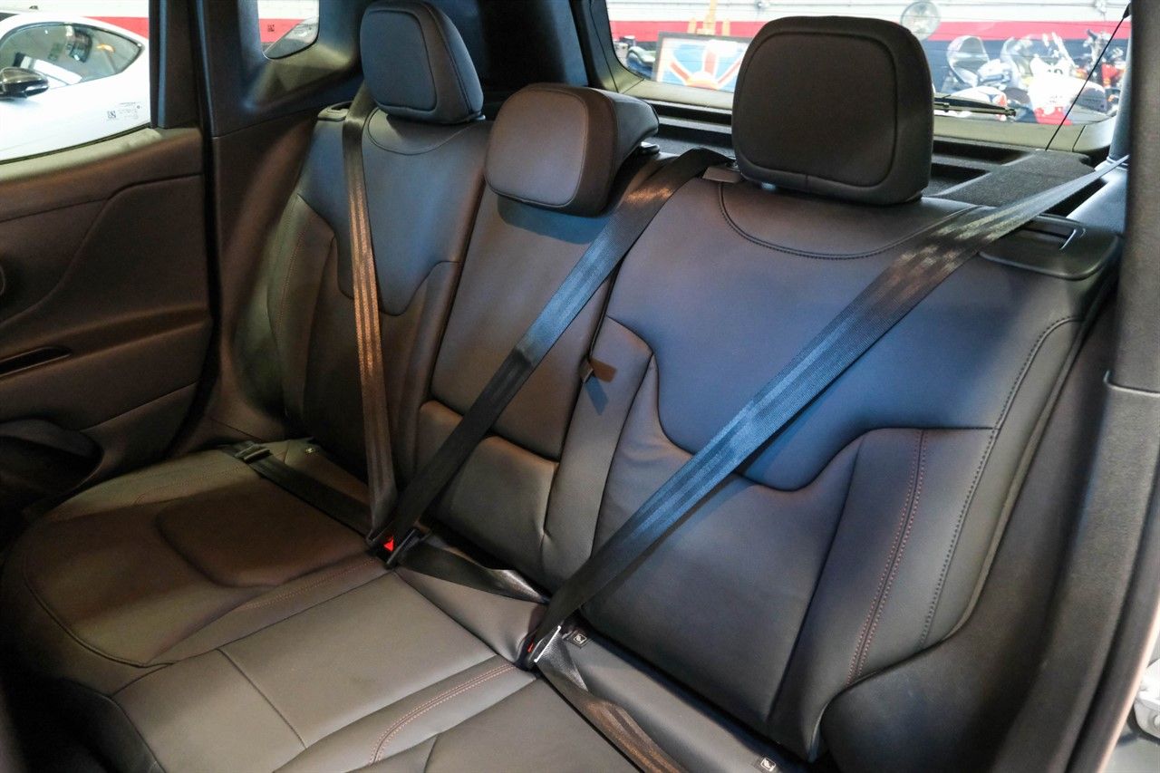 Jeep Renegade 1.3 GSE T4 11.4kWh Trailhawk SUV 5dr Petrol Plug-in Hybrid Auto 4xe Euro 6 (s/s) (240 ps) 5dr Automatic 2026