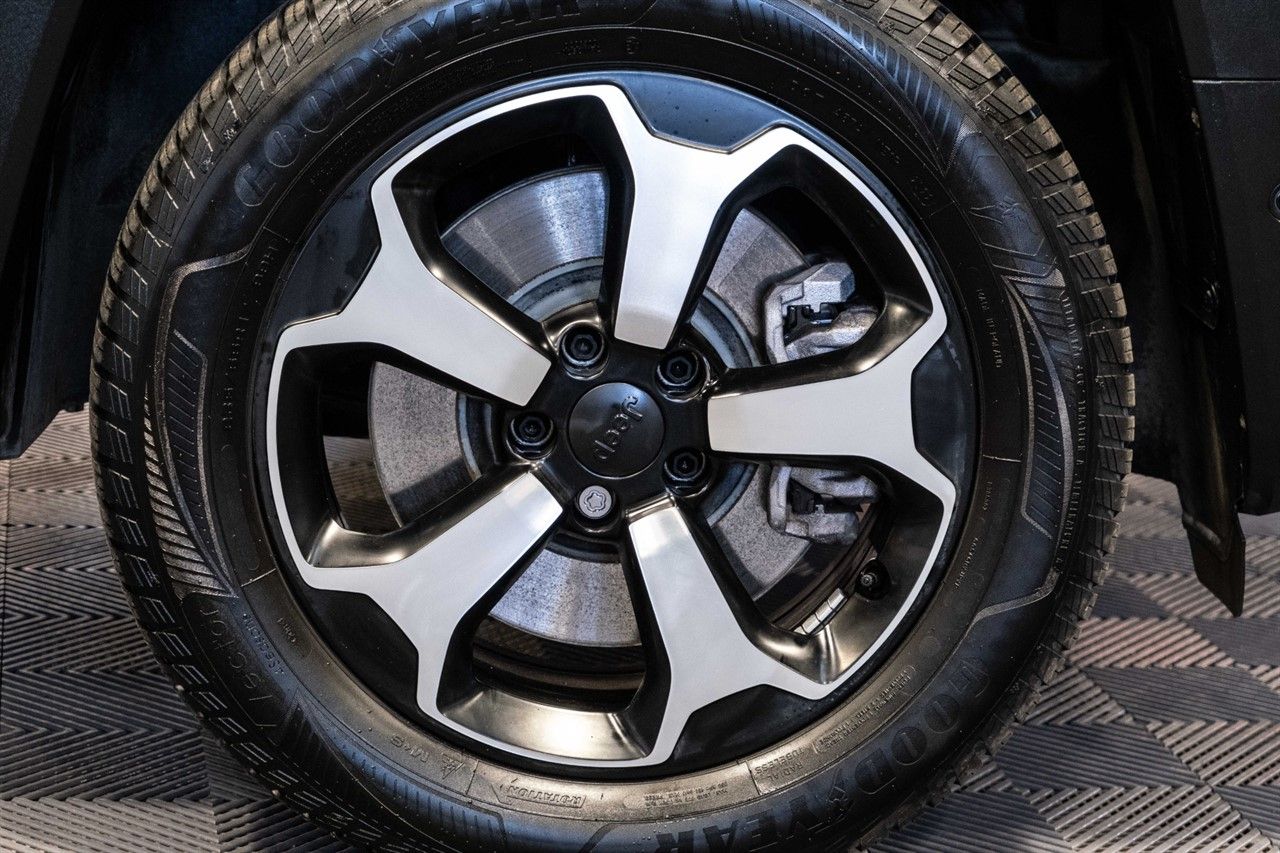 Jeep Renegade 1.3 GSE T4 11.4kWh Trailhawk SUV 5dr Petrol Plug-in Hybrid Auto 4xe Euro 6 (s/s) (240 ps) 5dr Automatic 2026