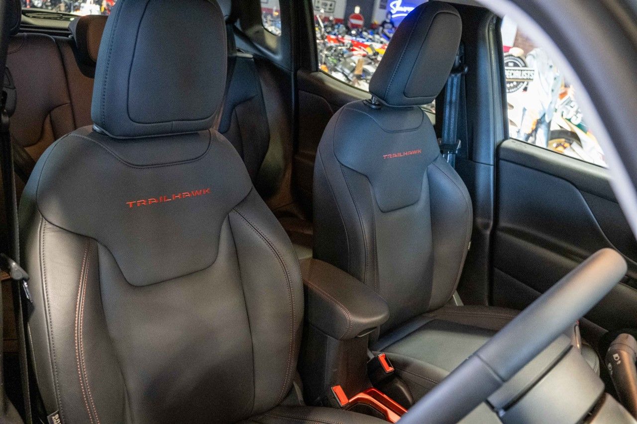 Jeep Renegade 1.3 GSE T4 11.4kWh Trailhawk SUV 5dr Petrol Plug-in Hybrid Auto 4xe Euro 6 (s/s) (240 ps) 5dr Automatic 2026