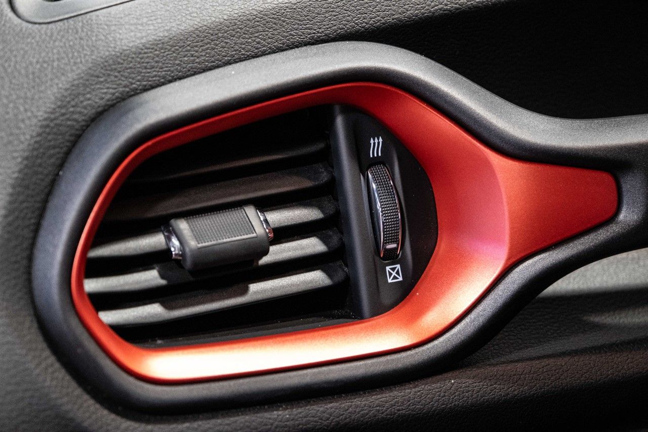 Jeep Renegade 1.3 GSE T4 11.4kWh Trailhawk SUV 5dr Petrol Plug-in Hybrid Auto 4xe Euro 6 (s/s) (240 ps) 5dr Automatic 2026