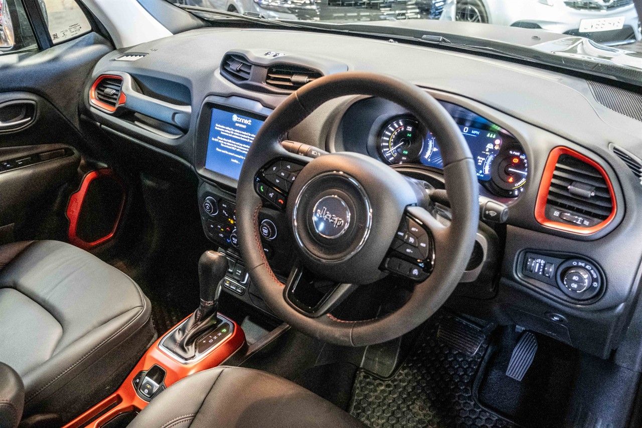 Jeep Renegade 1.3 GSE T4 11.4kWh Trailhawk SUV 5dr Petrol Plug-in Hybrid Auto 4xe Euro 6 (s/s) (240 ps) 5dr Automatic 2026